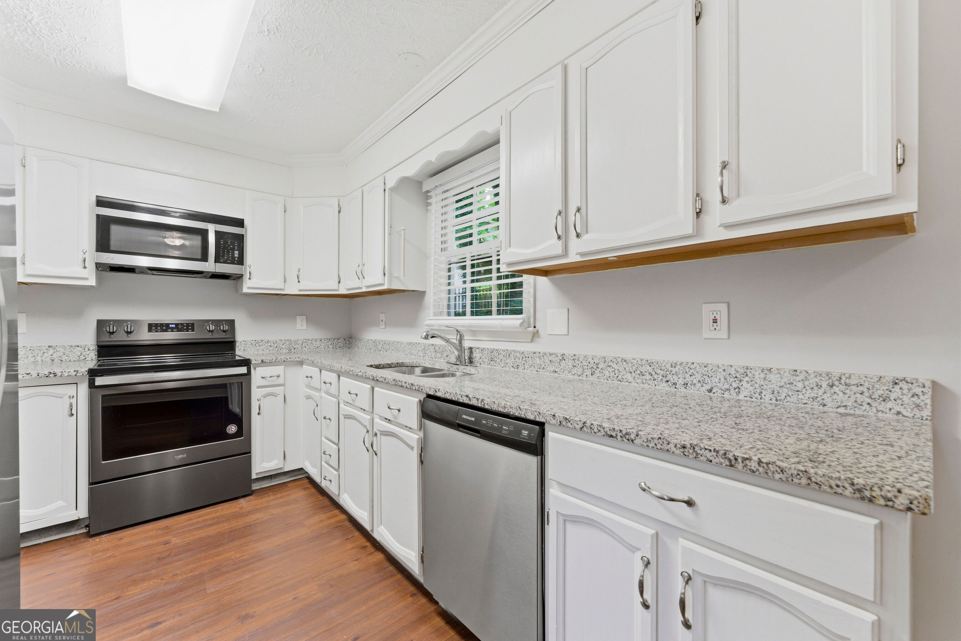 2568 N Arbor Trail Property Photo 5