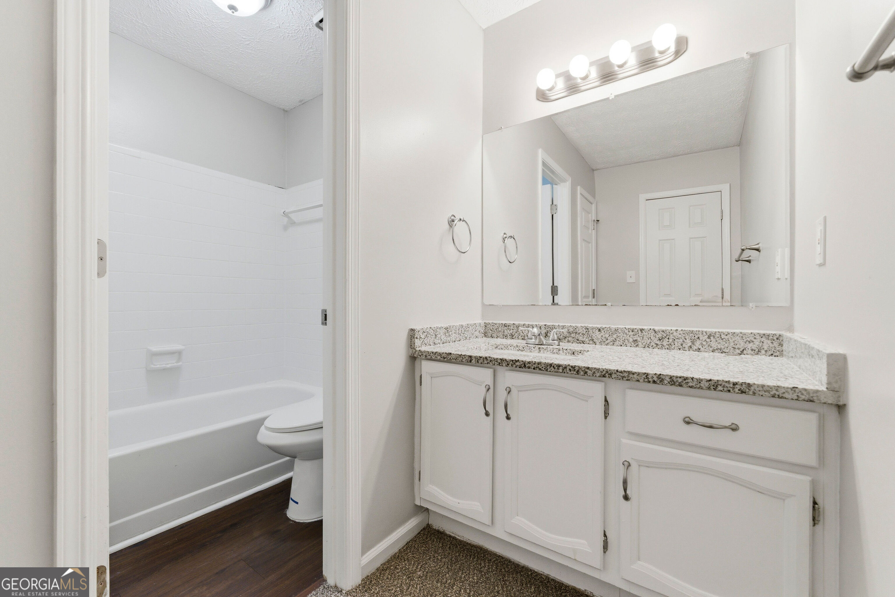 2568 N Arbor Trail Property Photo 13