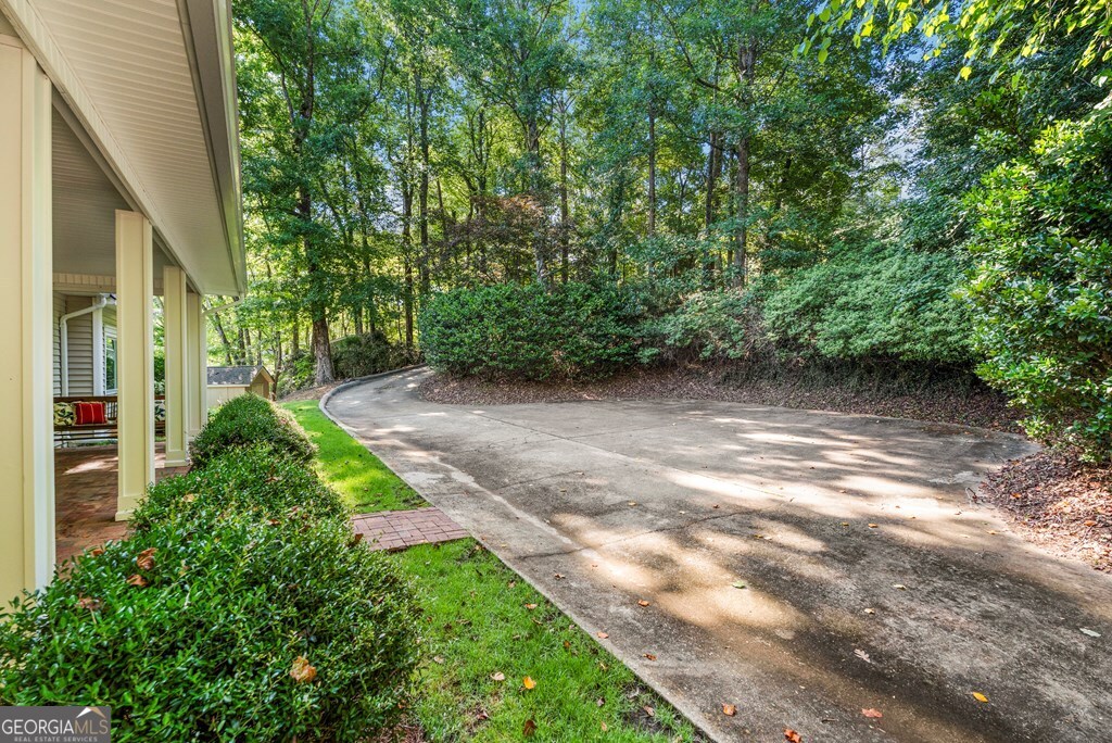 540 Hall Drive Property Photo 2