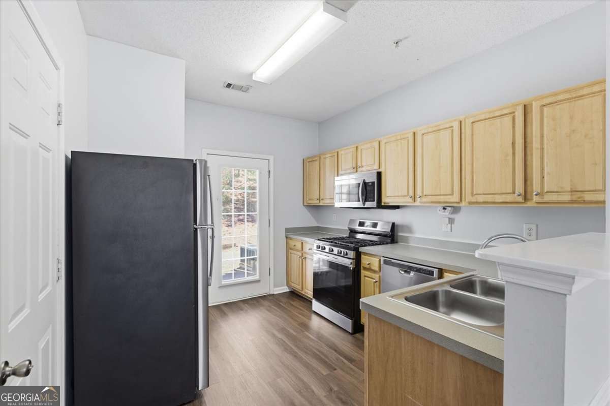 200 Riverstone Commons Circle Property Photo 10