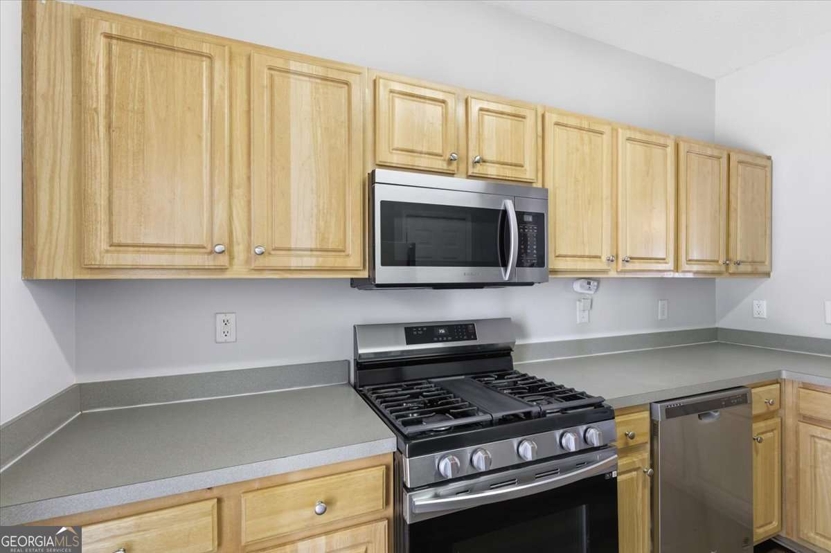 200 Riverstone Commons Circle Property Photo 11