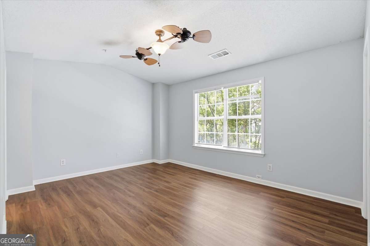 200 Riverstone Commons Circle Property Photo 15