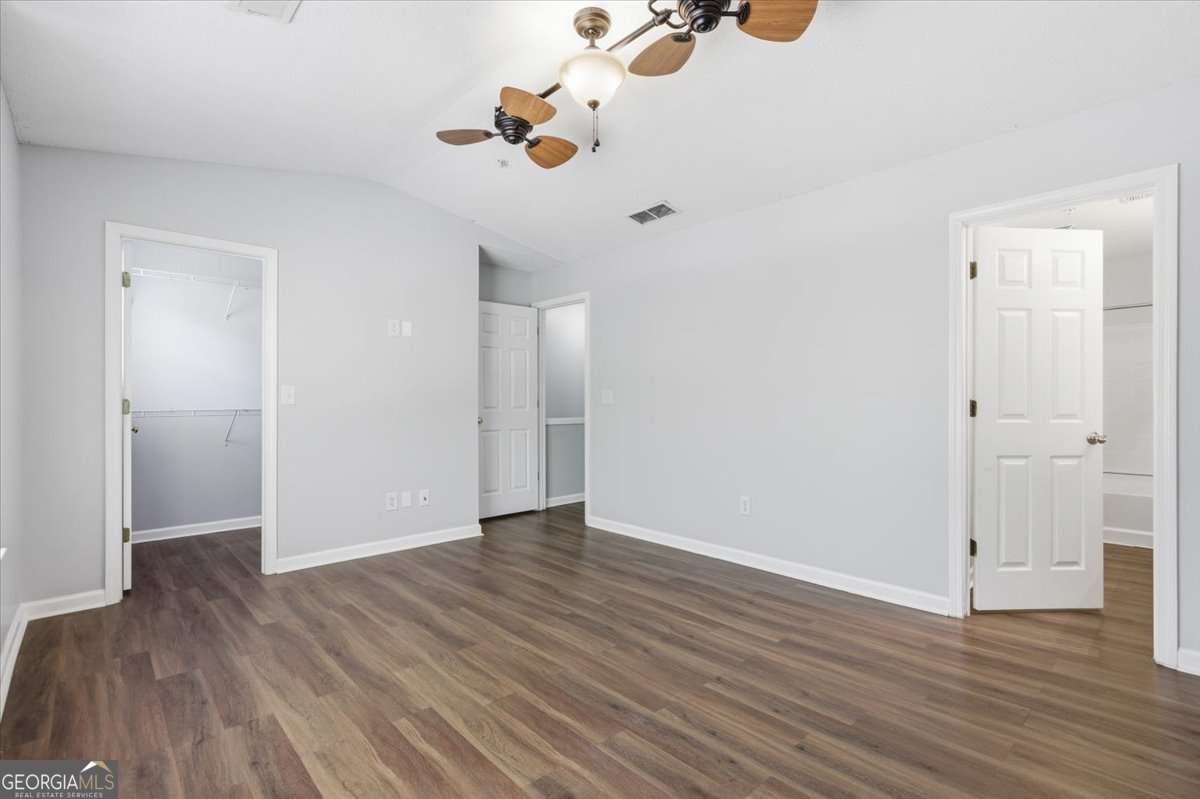 200 Riverstone Commons Circle Property Photo 16