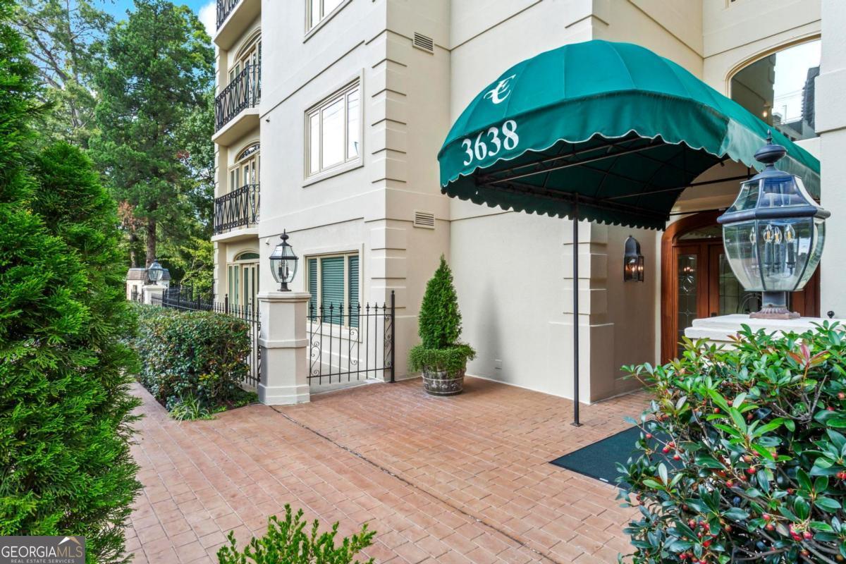 3638 Peachtree Road Ne # 306 Property Photo 1