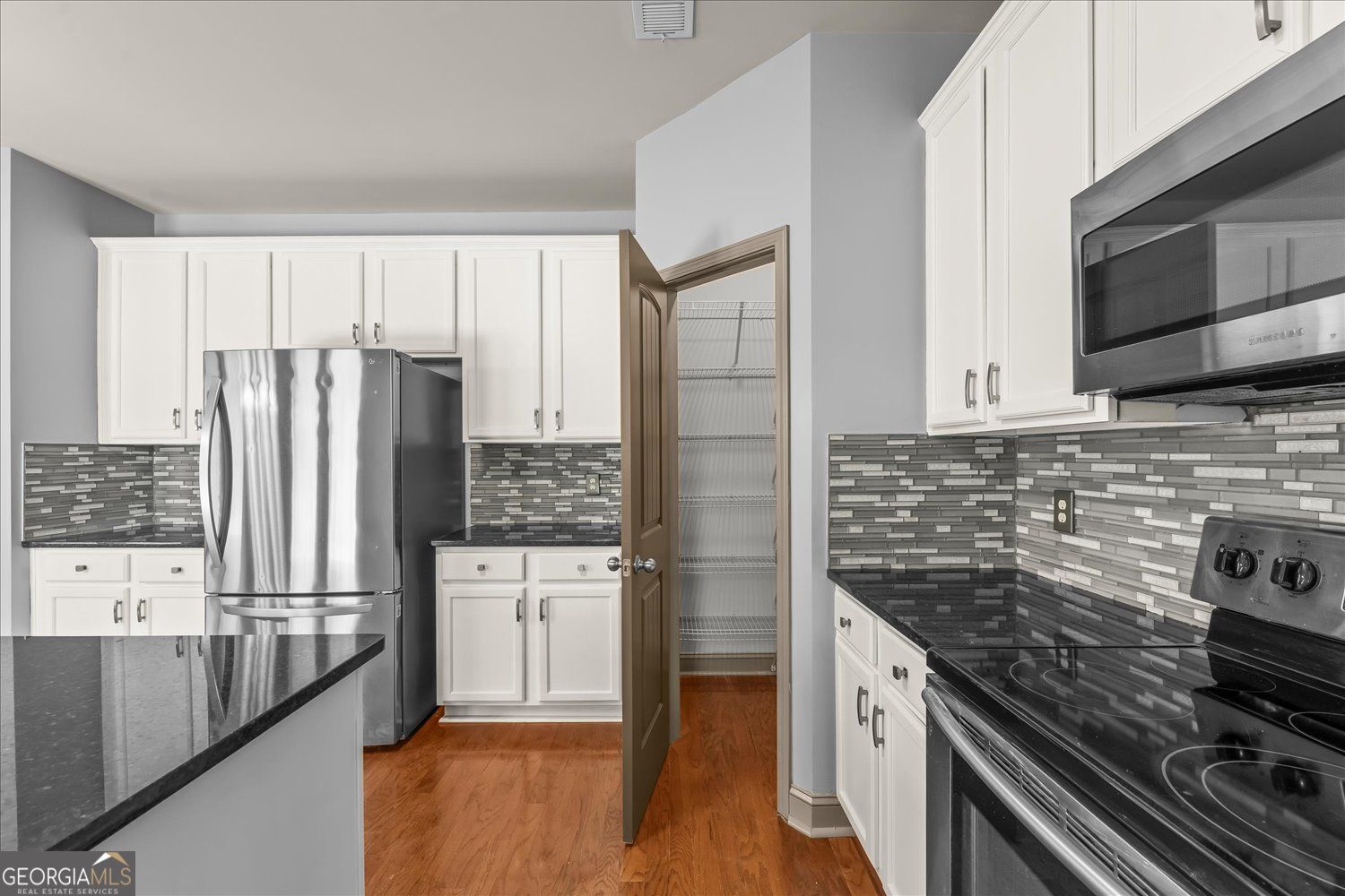 2183 Misty Brook Court Property Photo 12