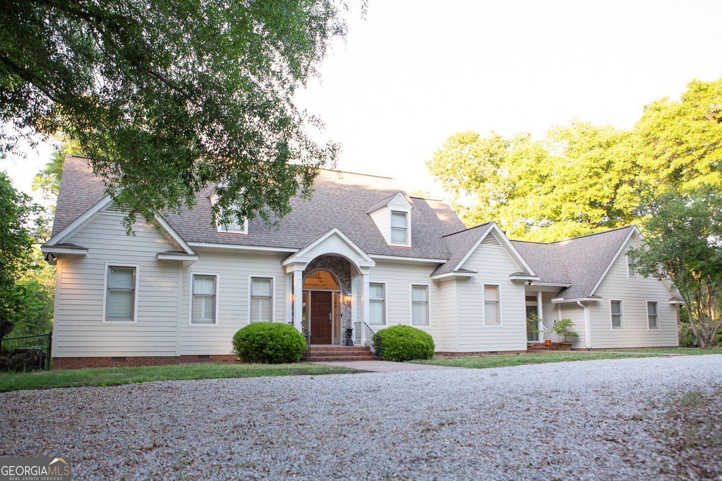 1082 River Street Property Photo 1