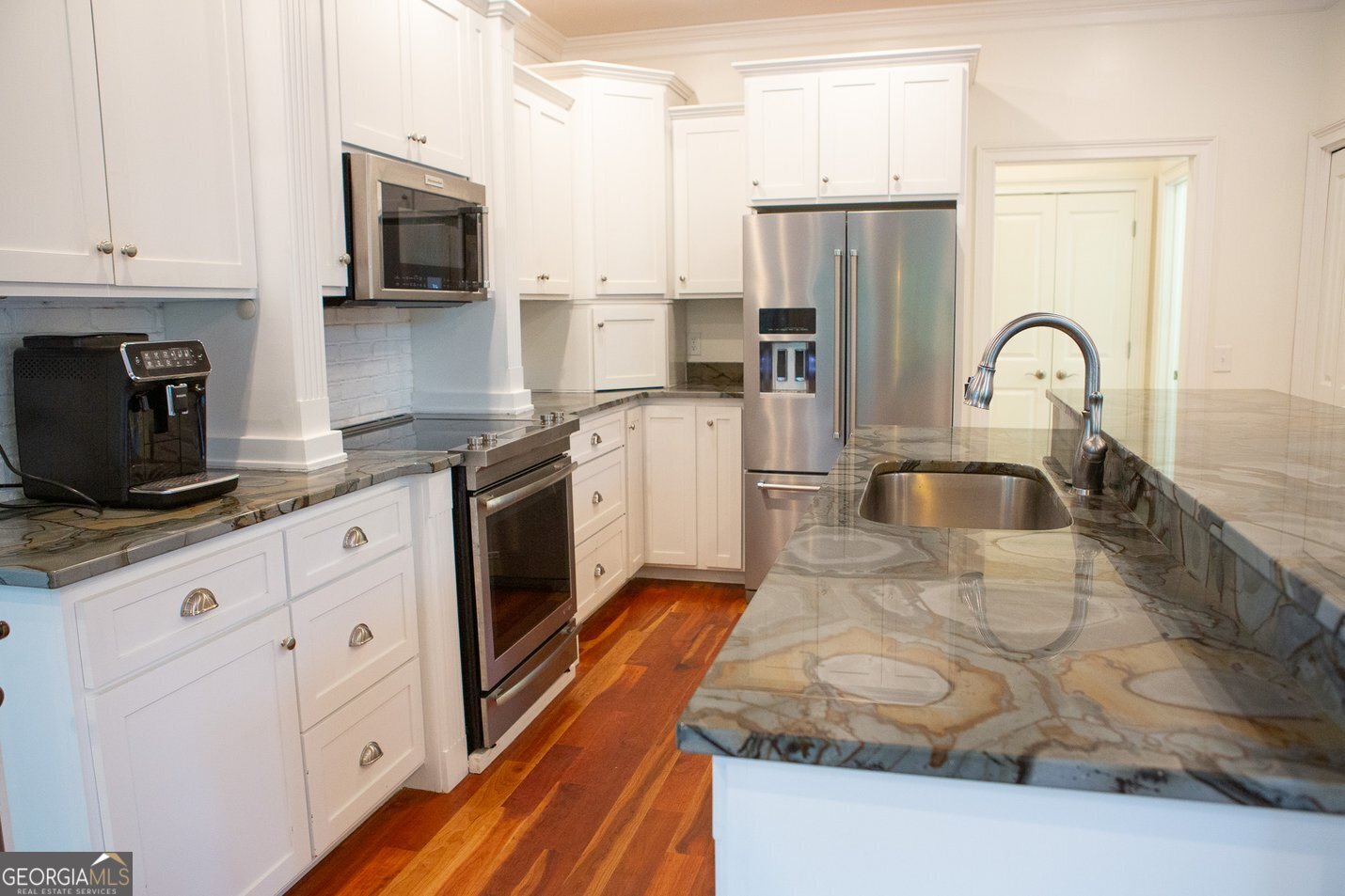 1082 River Street Property Photo 14