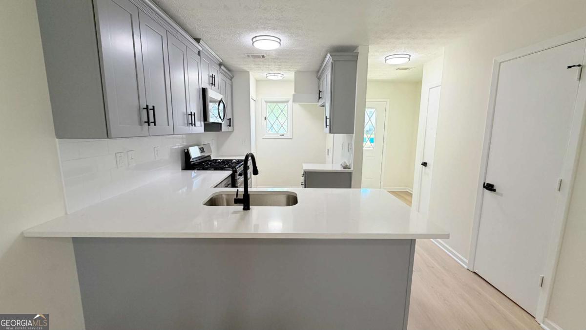 6719 Colchester Place Property Photo 7