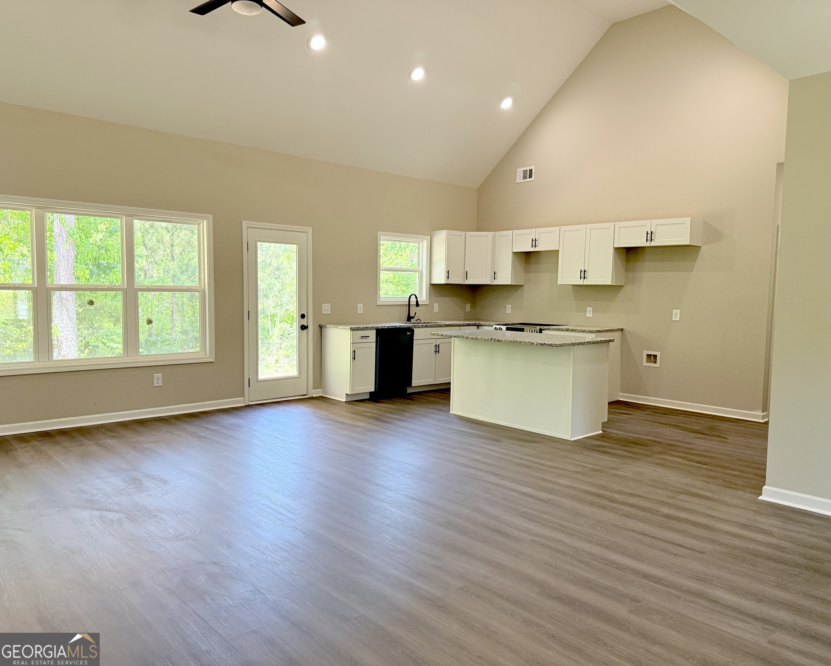 117 Mason Ridge Property Photo 3