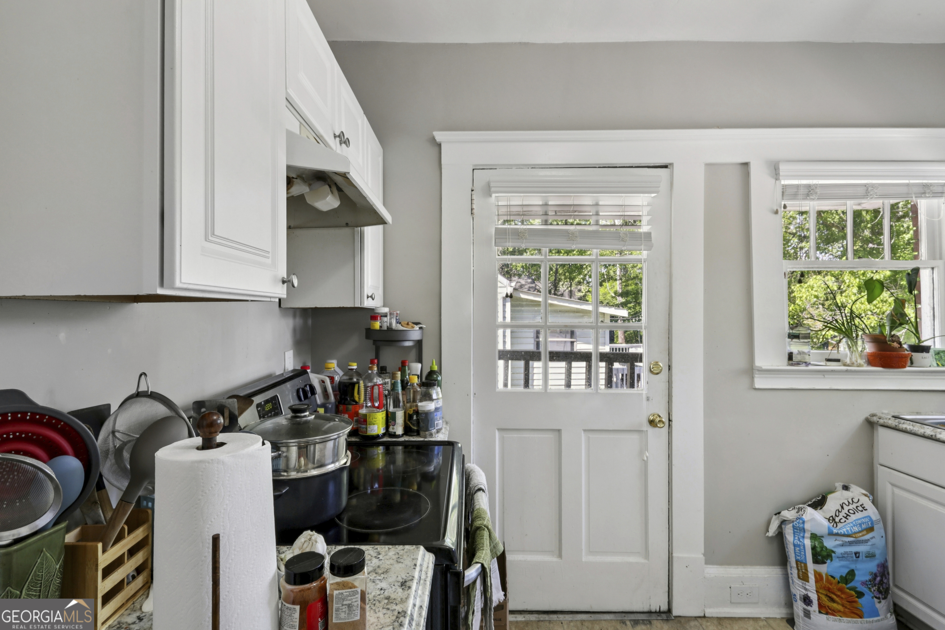 1412 Memorial Drive Se Property Photo 10
