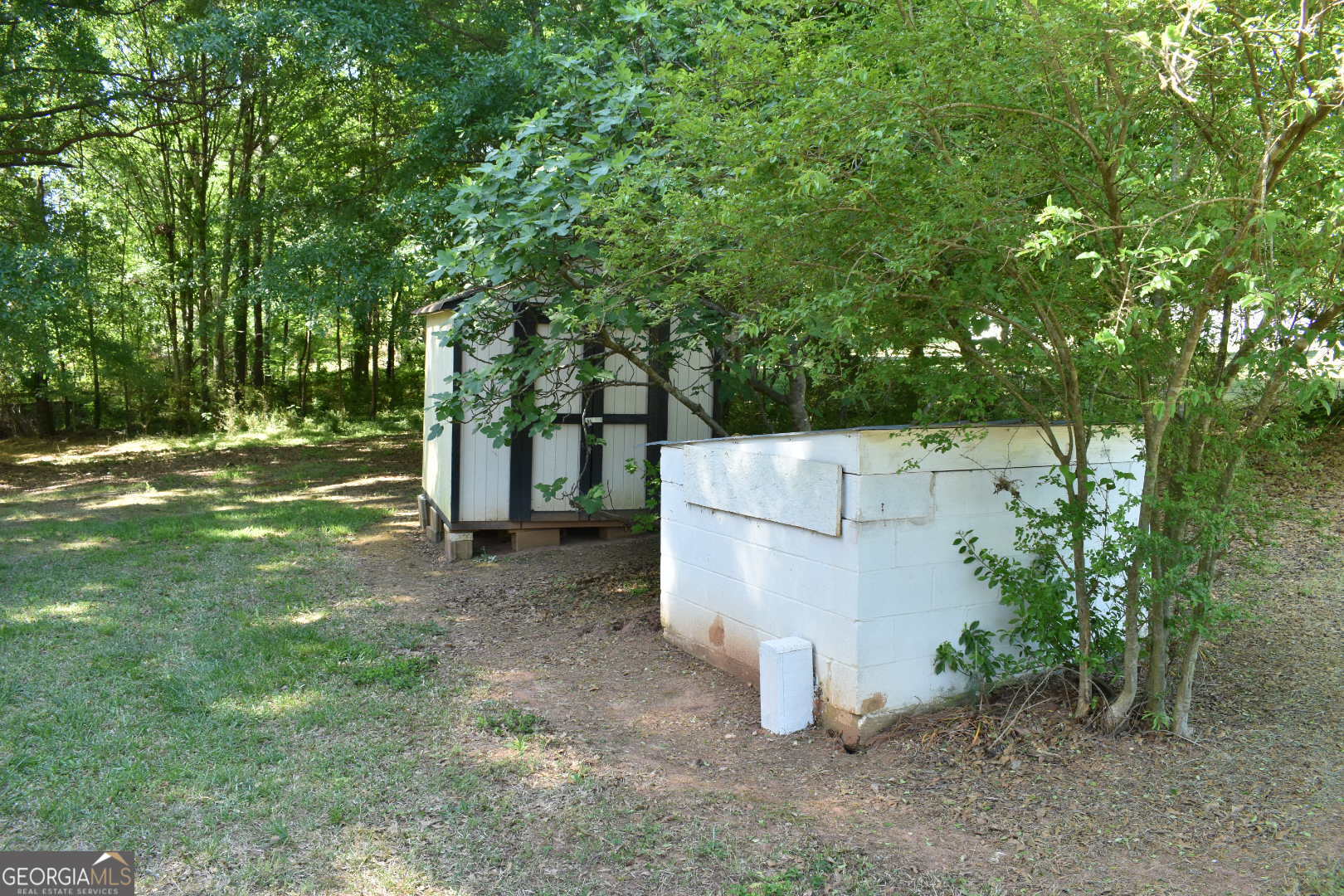2334 Commerce Road Property Photo 2