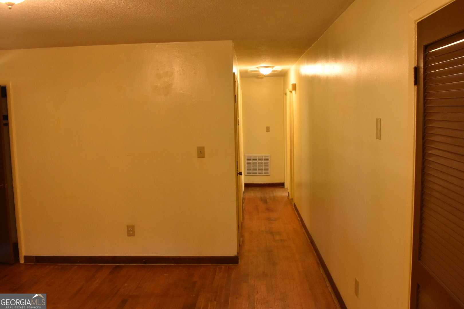 2334 Commerce Road Property Photo 3