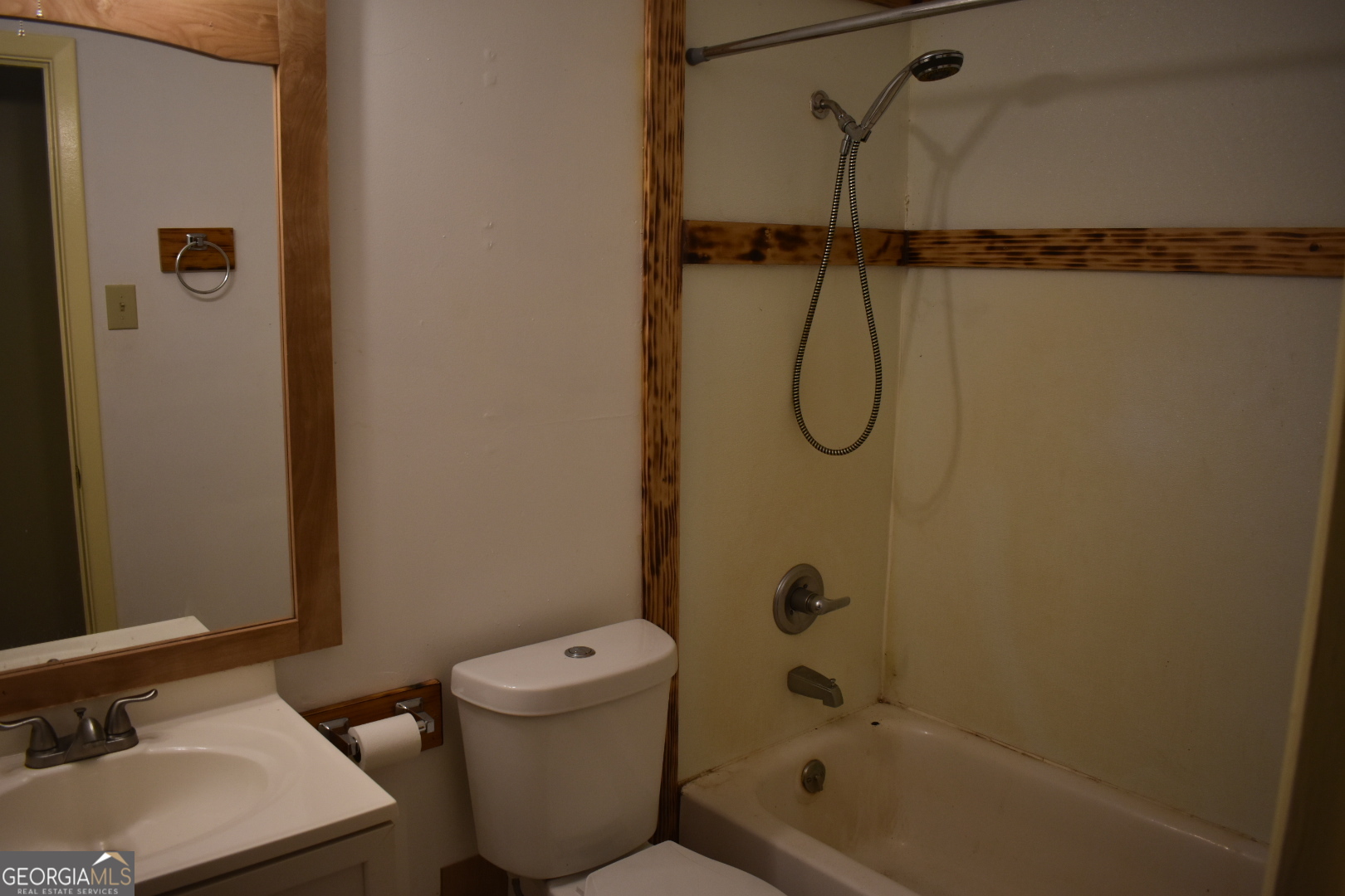 2334 Commerce Road Property Photo 4