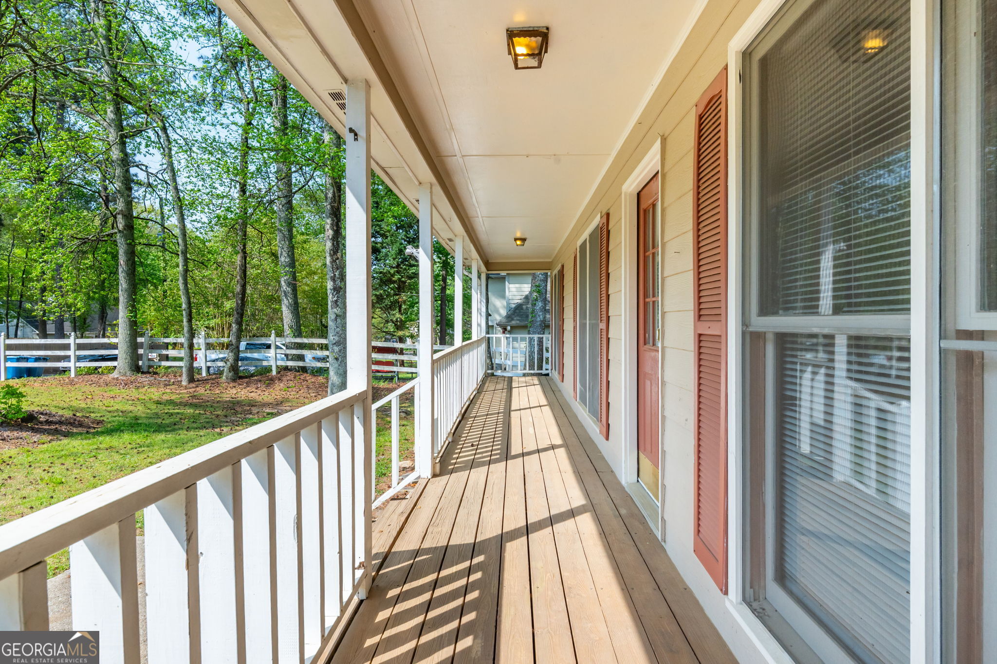 1544 Pine Creek Way Property Photo 4