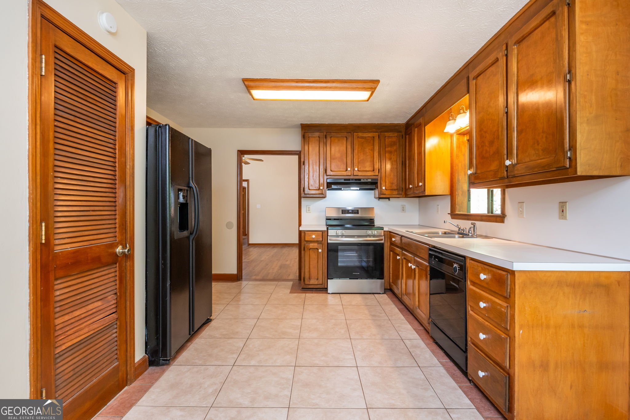 1544 Pine Creek Way Property Photo 16
