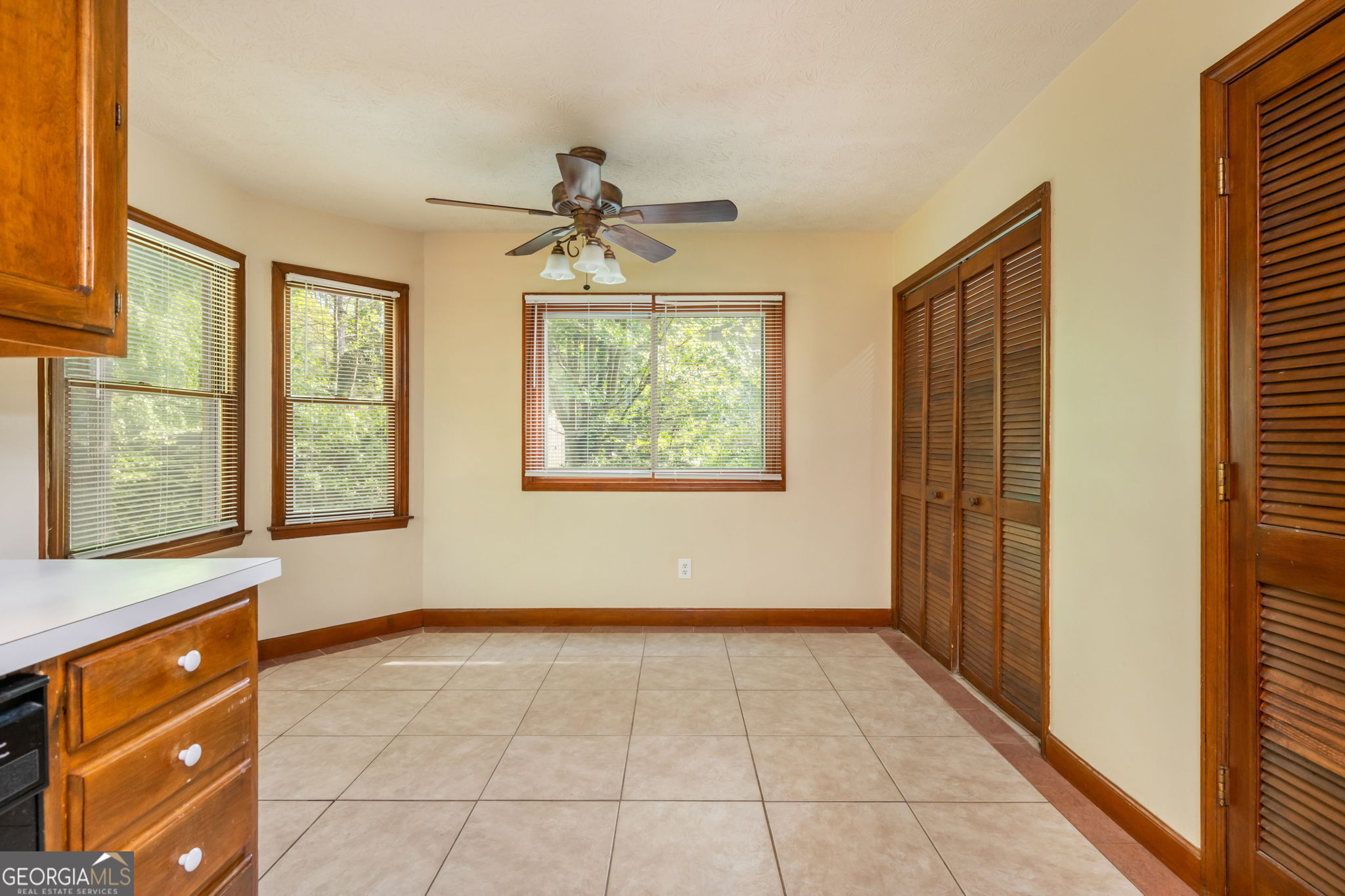1544 Pine Creek Way Property Photo 18