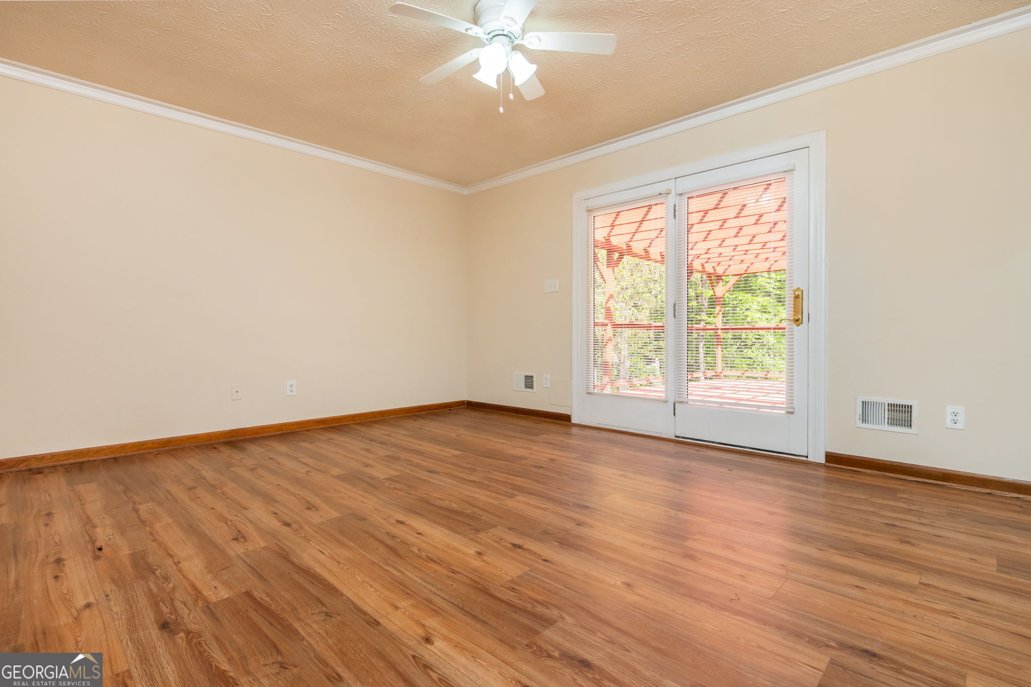 1544 Pine Creek Way Property Photo 21