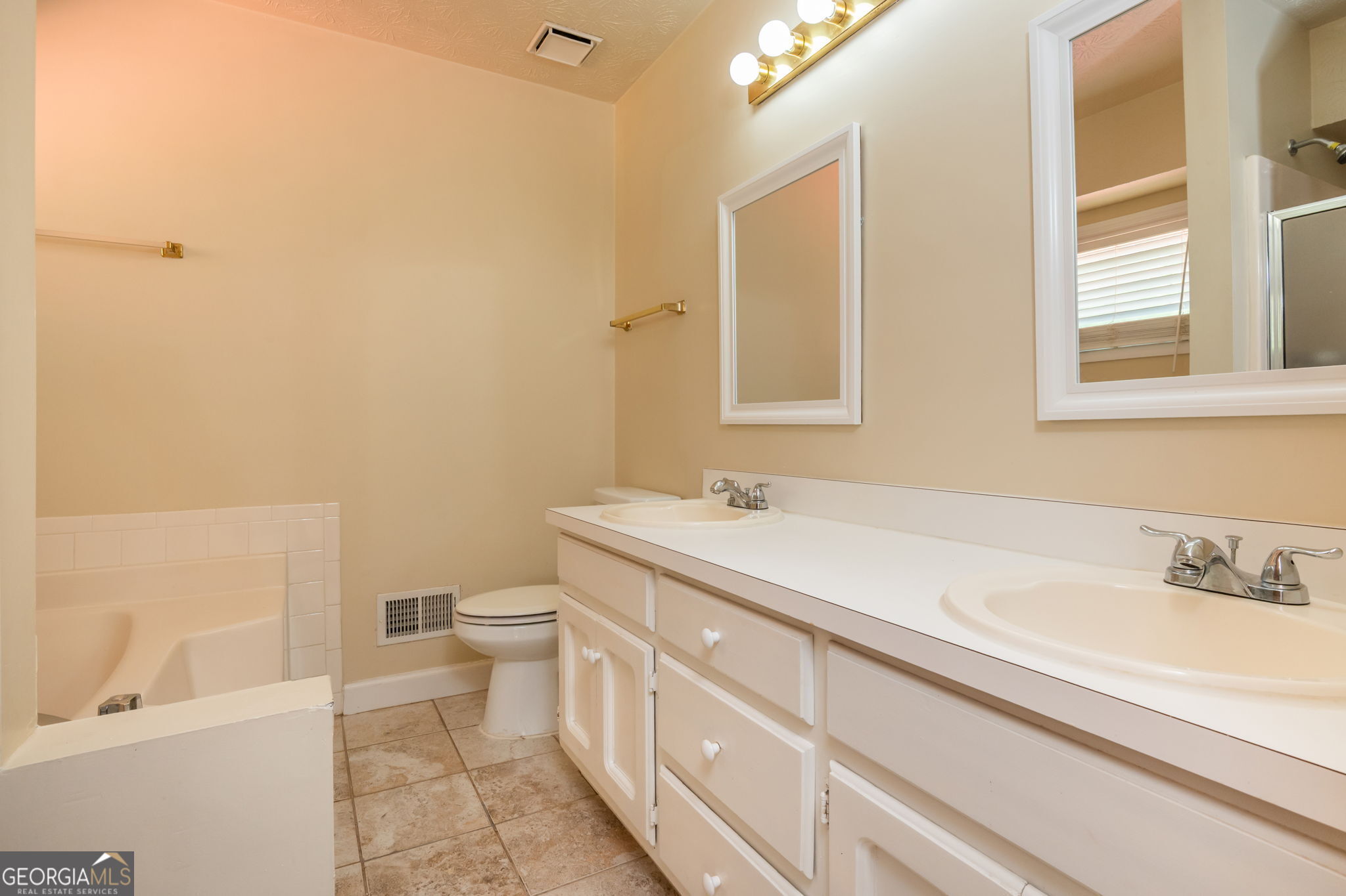 1544 Pine Creek Way Property Photo 25