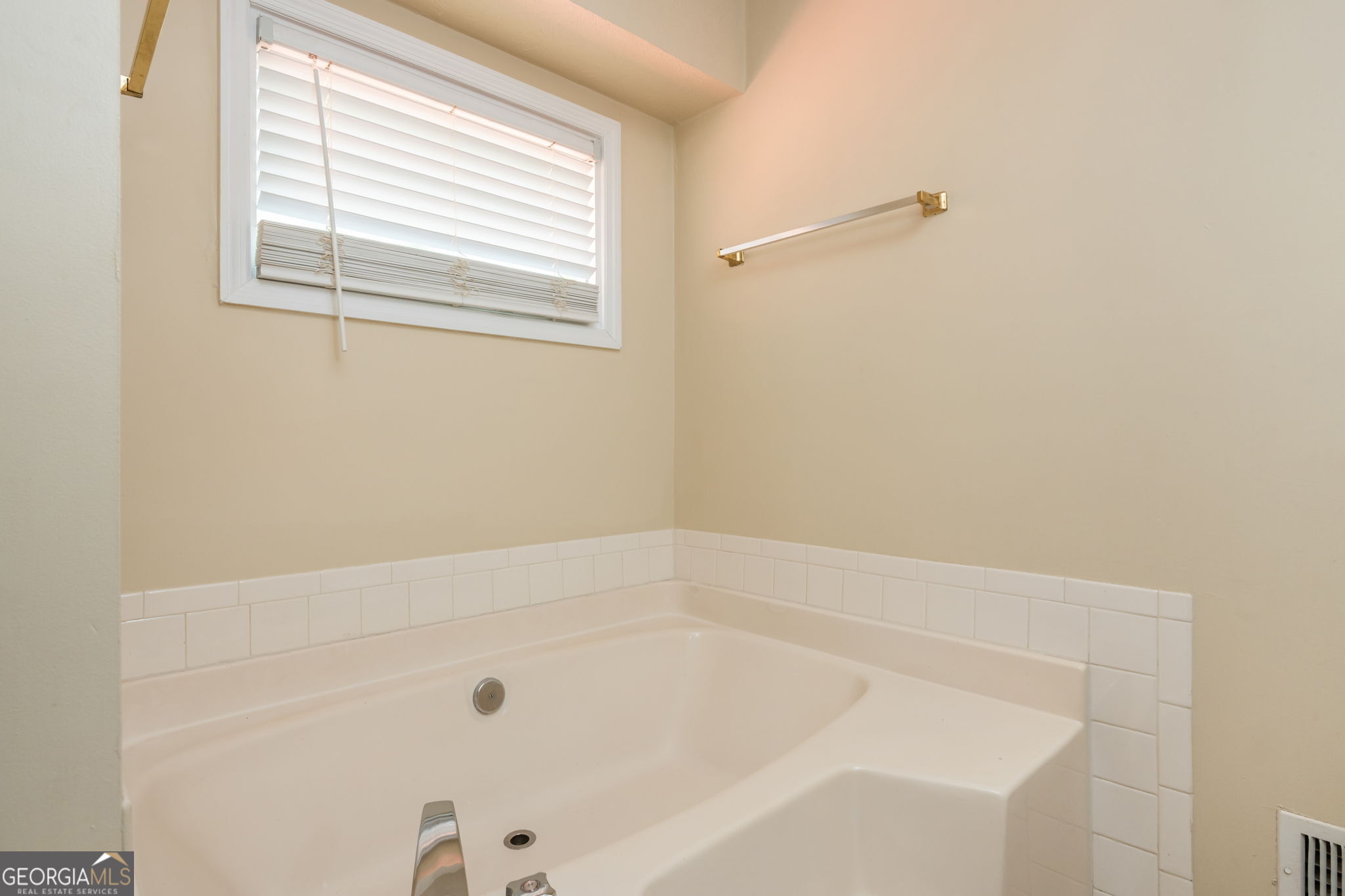 1544 Pine Creek Way Property Photo 27