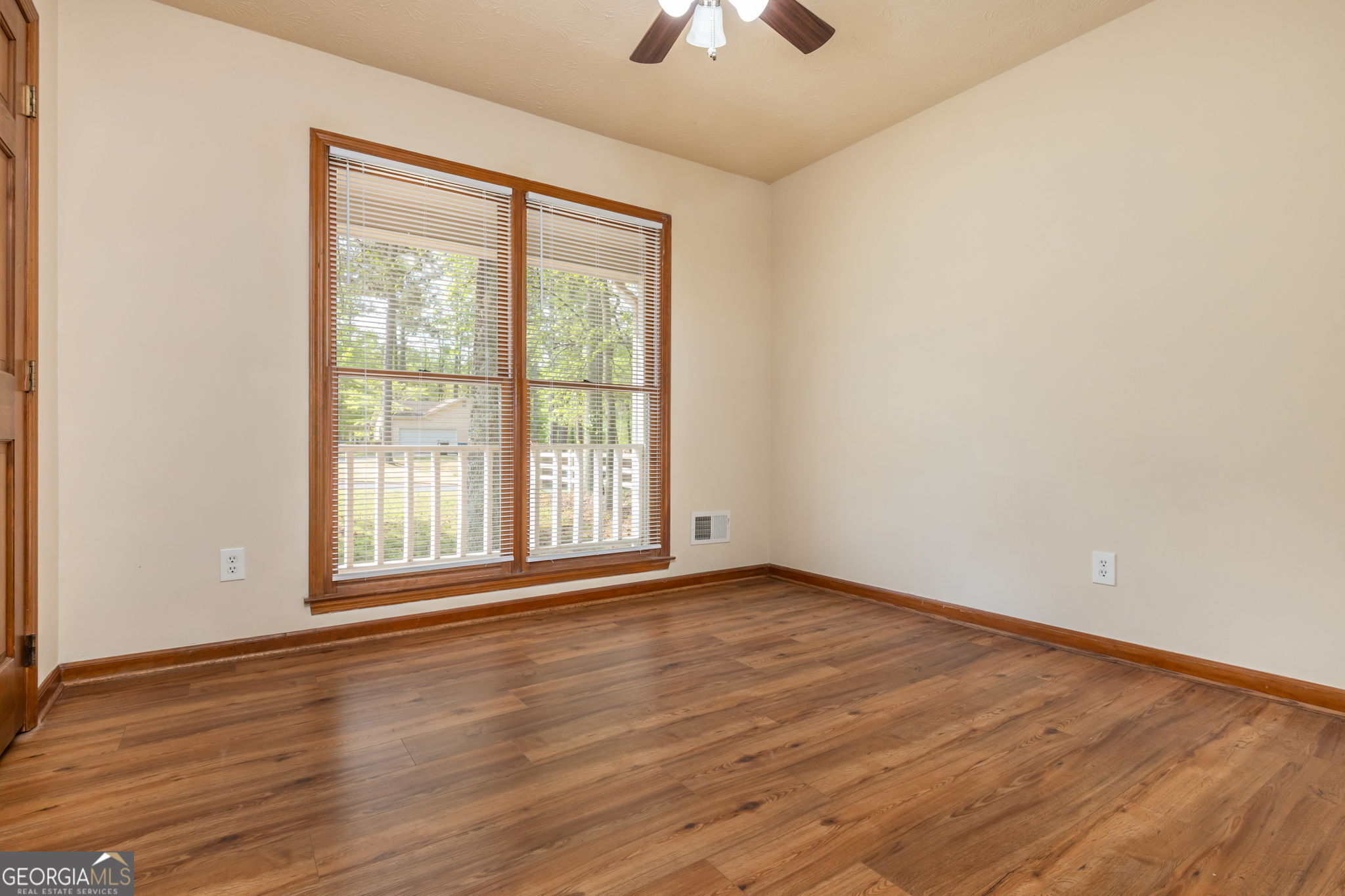 1544 Pine Creek Way Property Photo 30