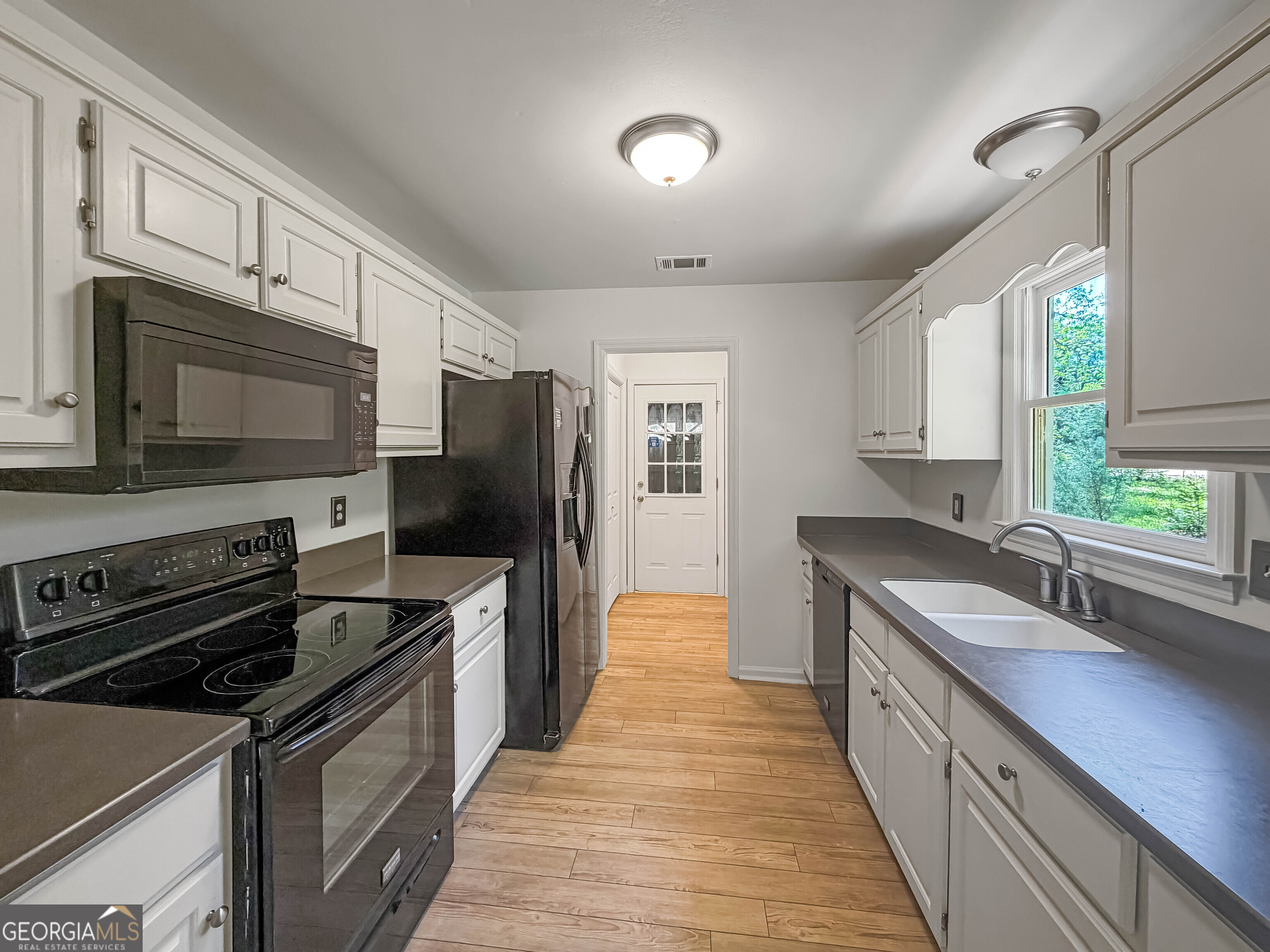120 Brookstone Court Property Photo 2