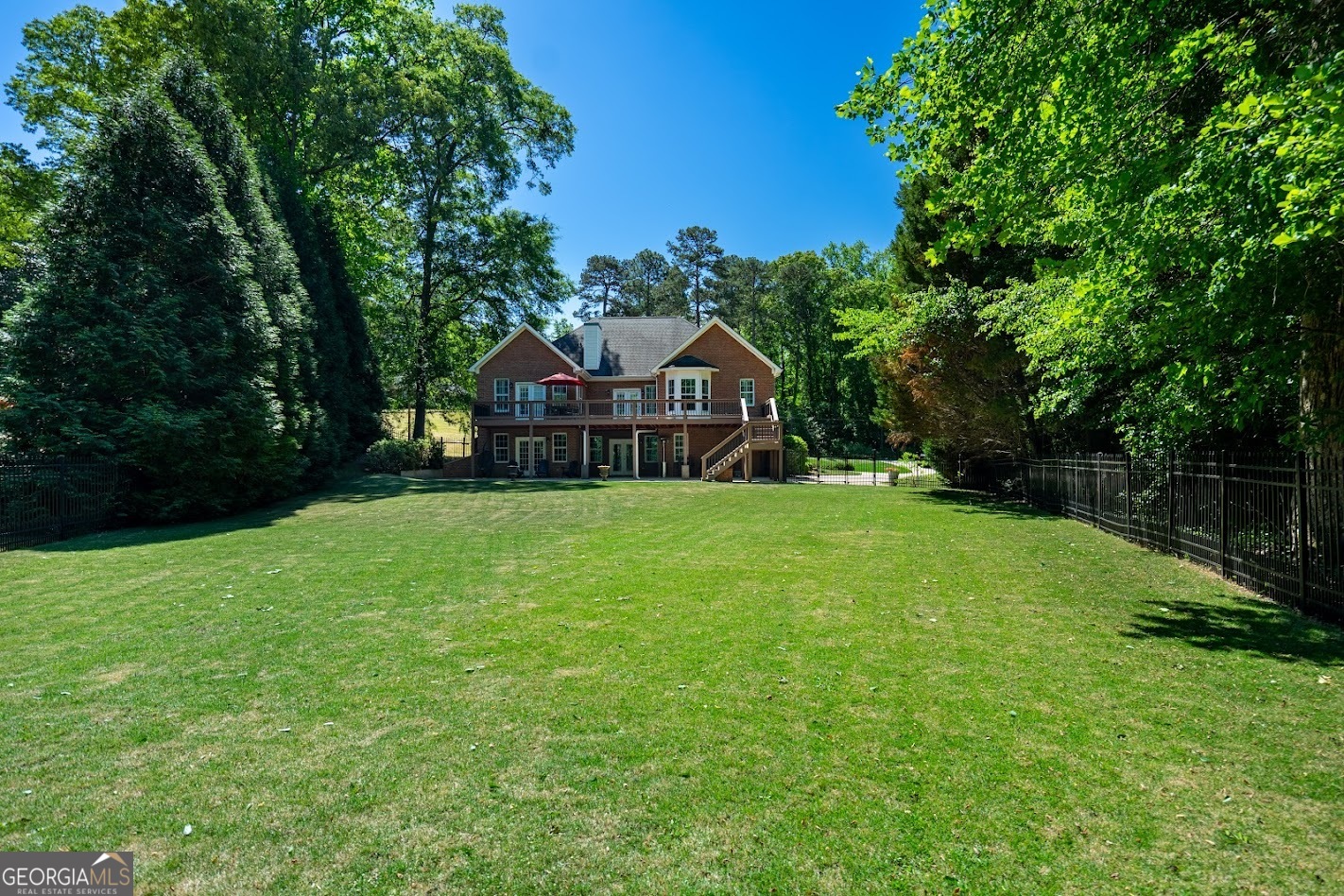 910 Piney Woods Drive Property Photo 11