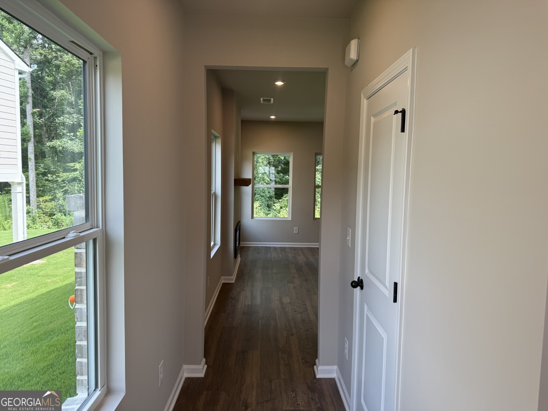 2030 Linda Drive Property Photo 2