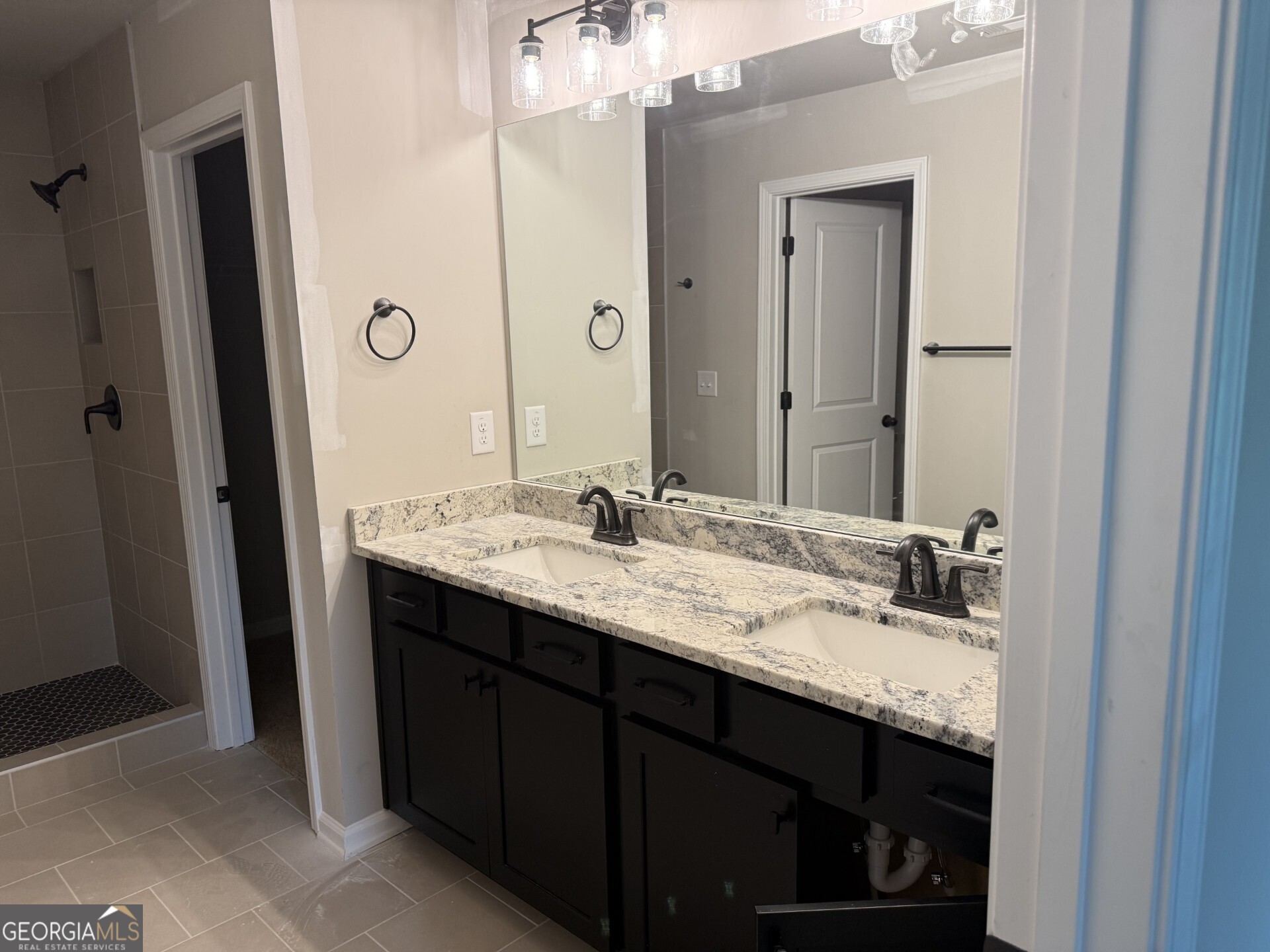 2030 Linda Drive Property Photo 9