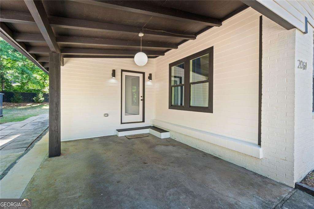 2061 Shady Lane Property Photo 7