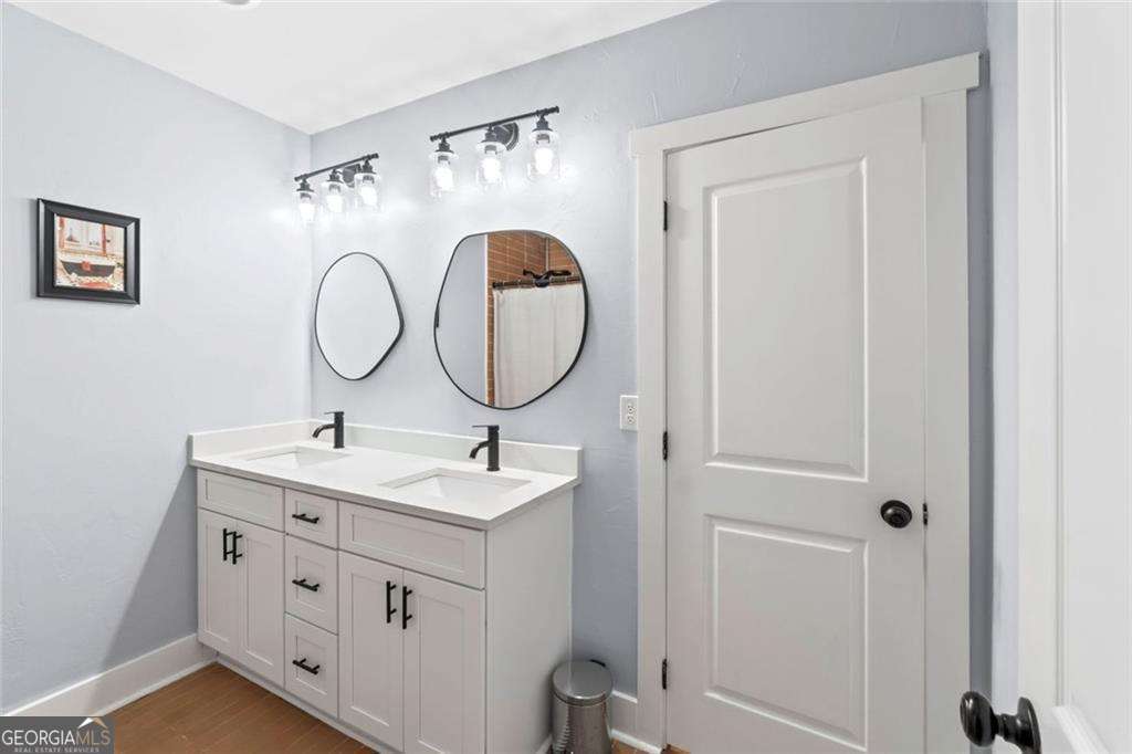 2061 Shady Lane Property Photo 32