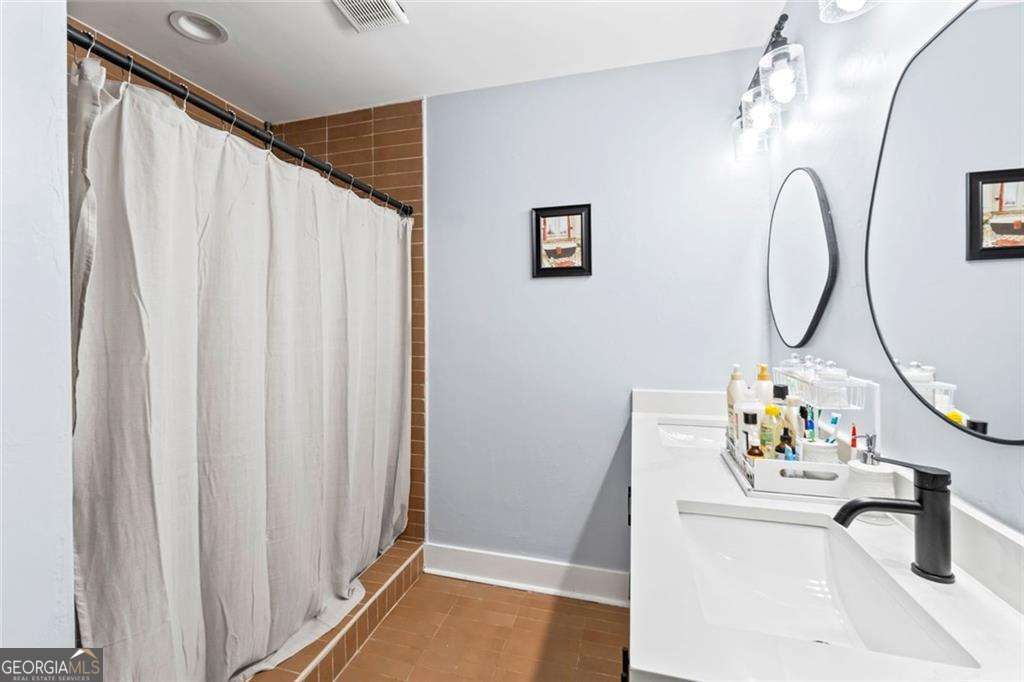 2061 Shady Lane Property Photo 33