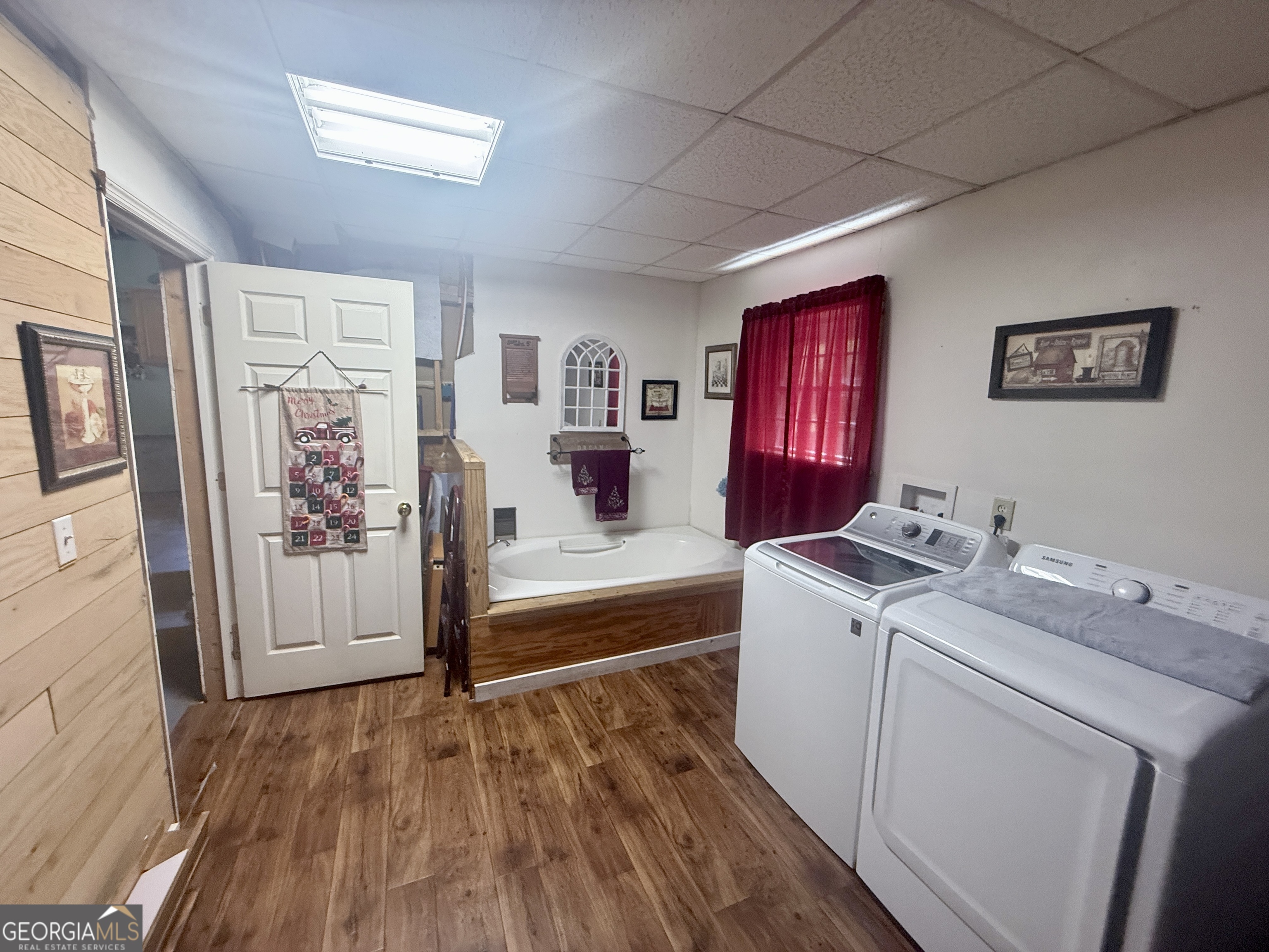 1072 Mountain View Road Property Photo 12