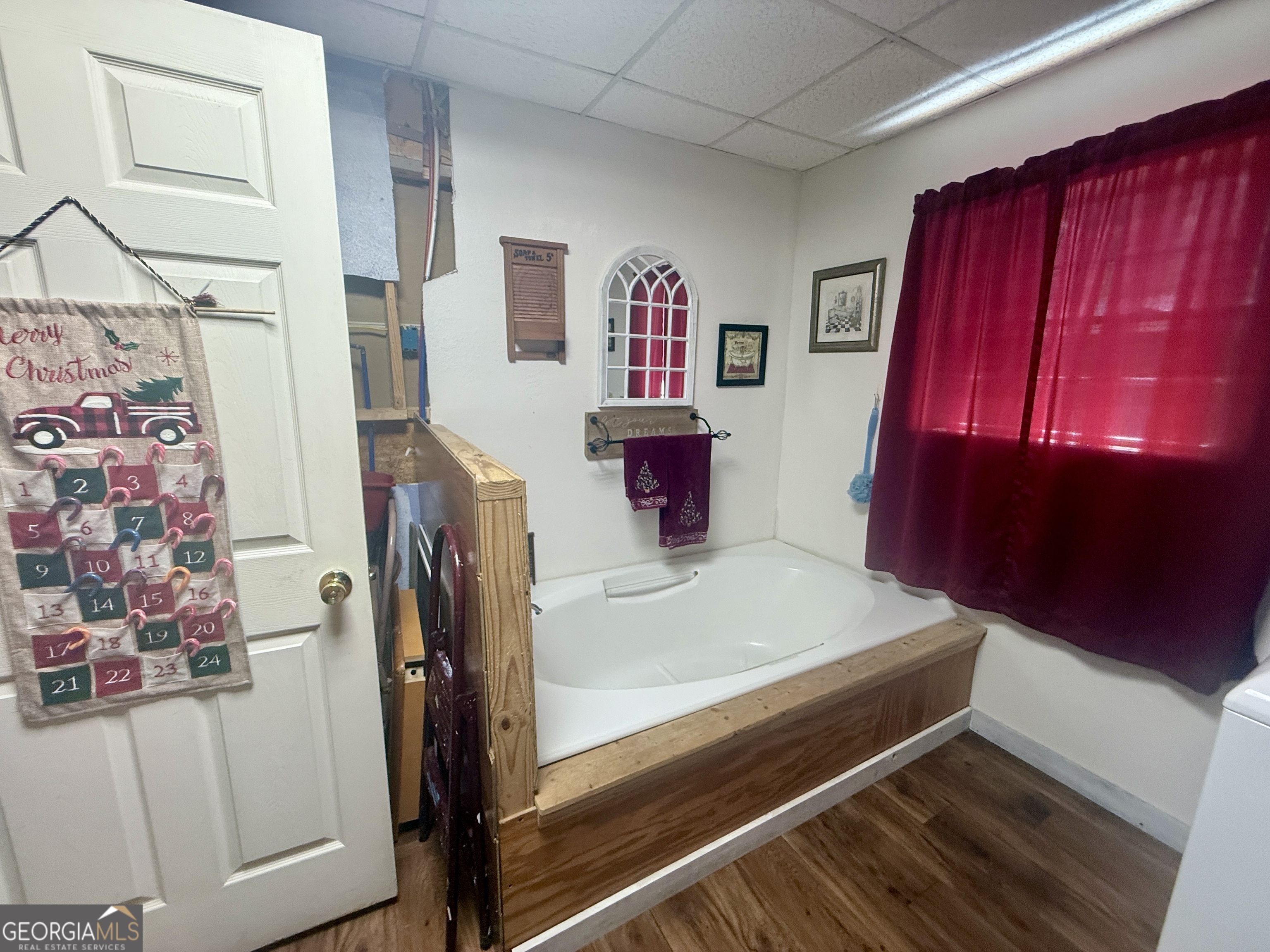 1072 Mountain View Road Property Photo 13