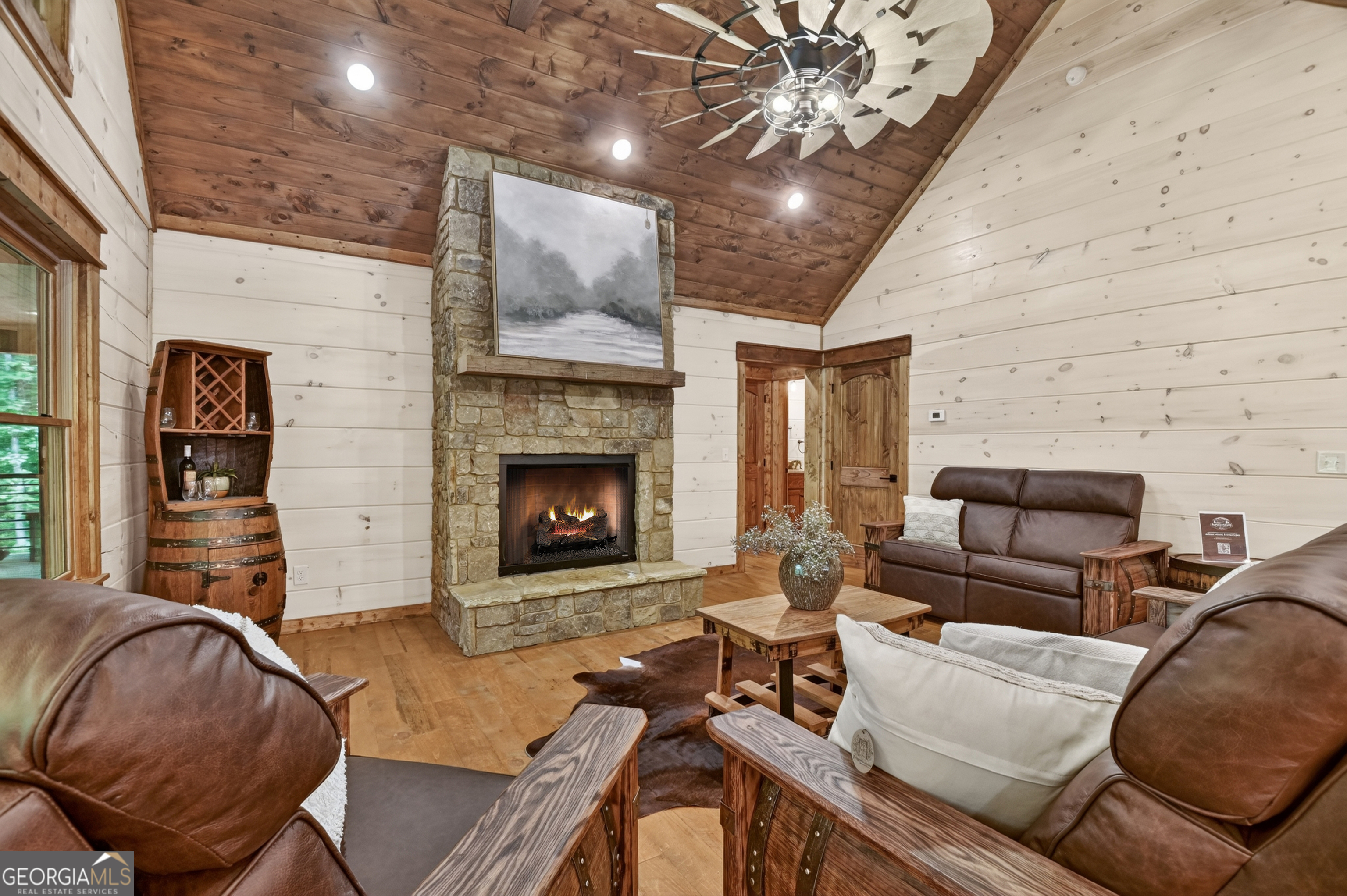 245 Moonstone Drive Property Photo 14