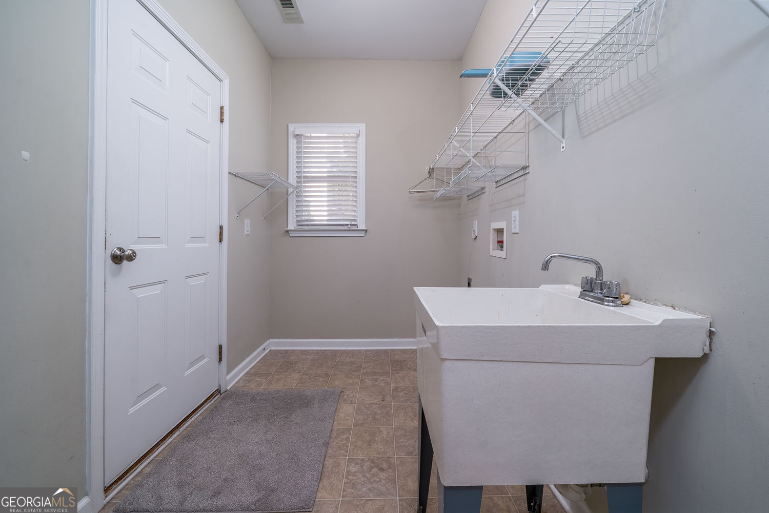 850 Highcrest Drive Property Photo 23