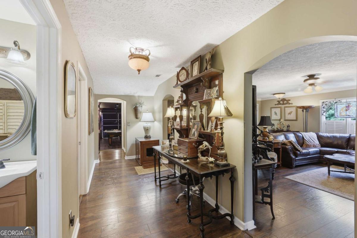 238 Currahee Circle Property Photo 14