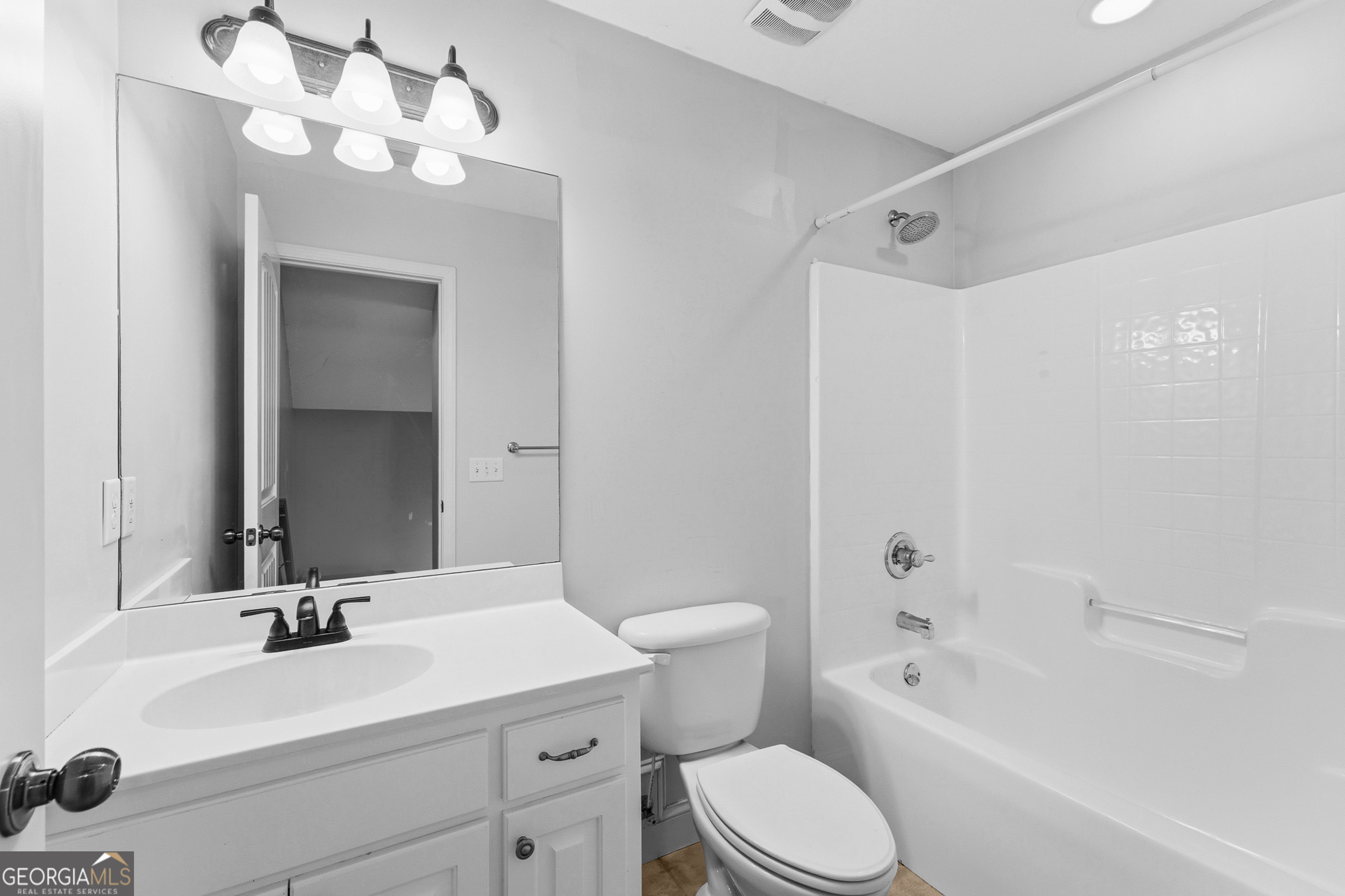 75 Jacobs Circle Property Photo 24