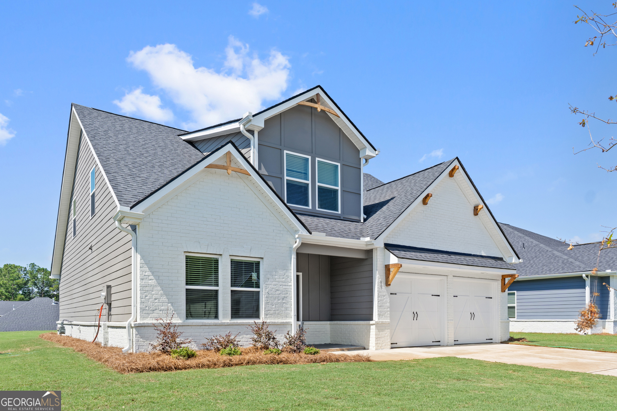 61 Faulkner Circle Property Photo 1