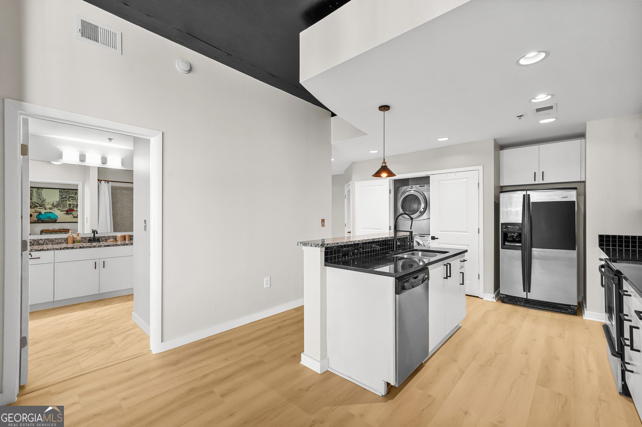 250 Pharr Road Ne Apt 1702 Property Photo 2