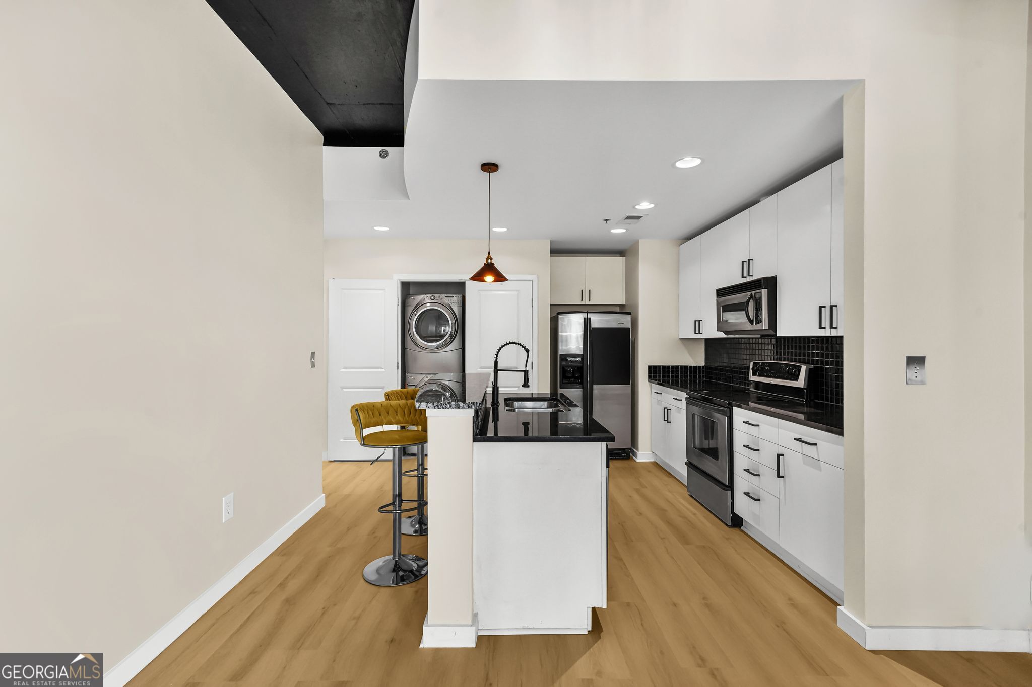 250 Pharr Road Ne Apt 1702 Property Photo 3