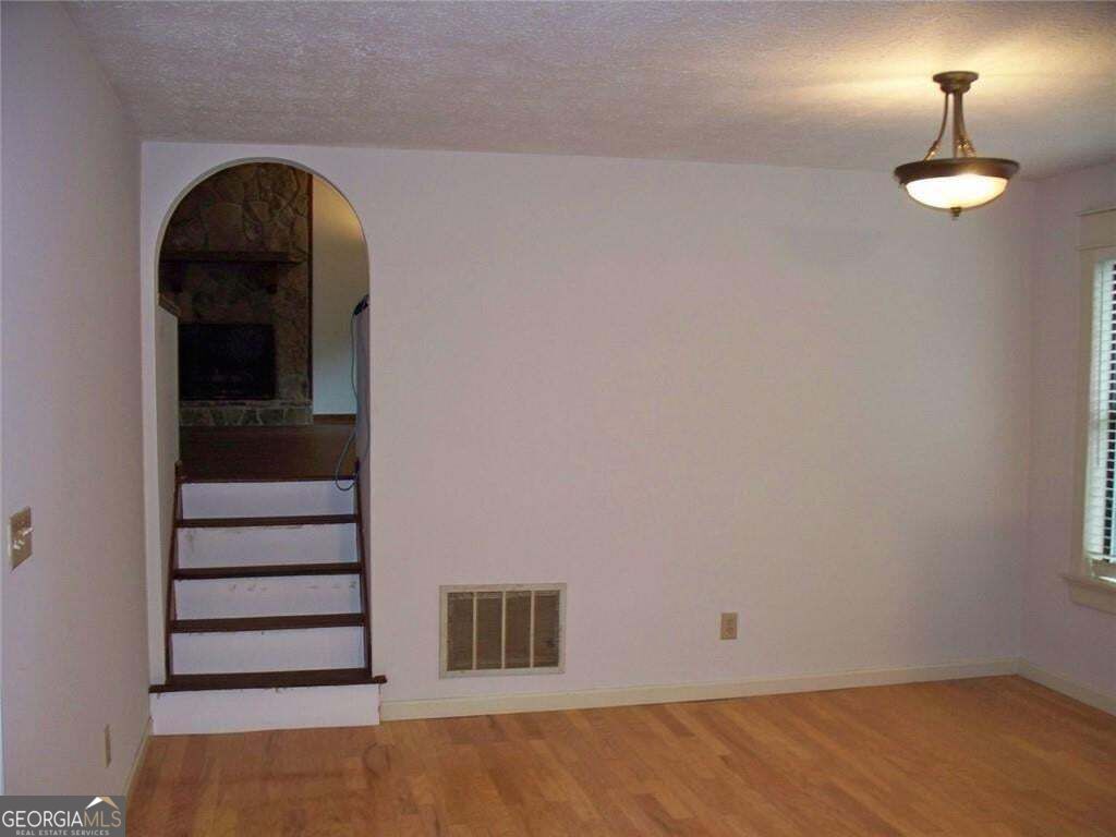 219 Park Avenue Property Photo 10