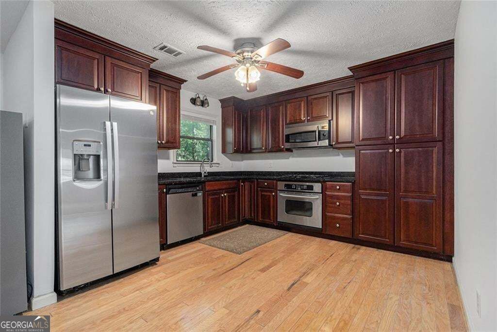 219 Park Avenue Property Photo 11