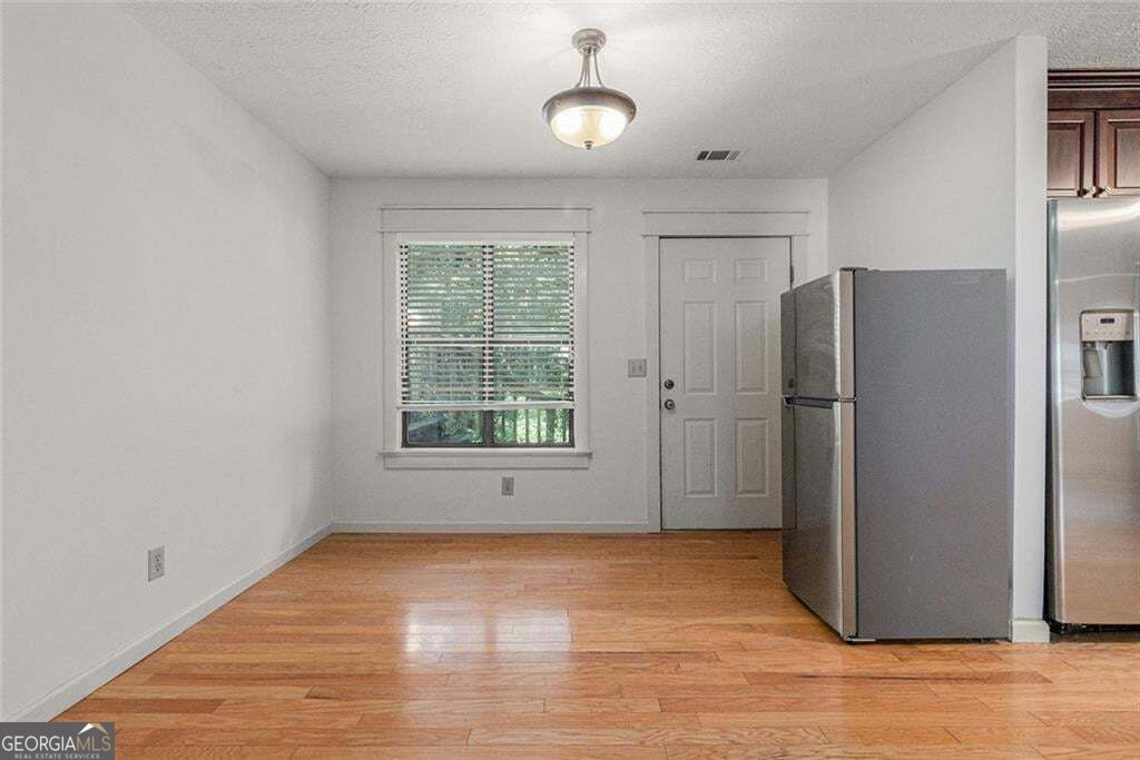219 Park Avenue Property Photo 12