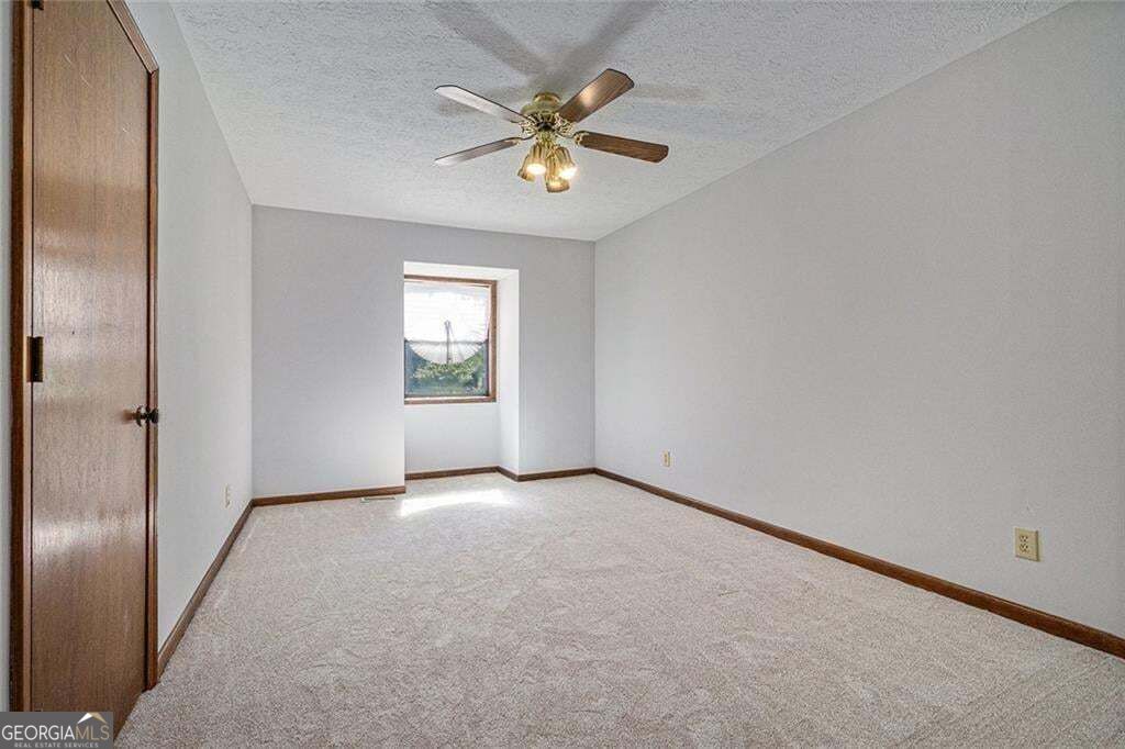 219 Park Avenue Property Photo 19