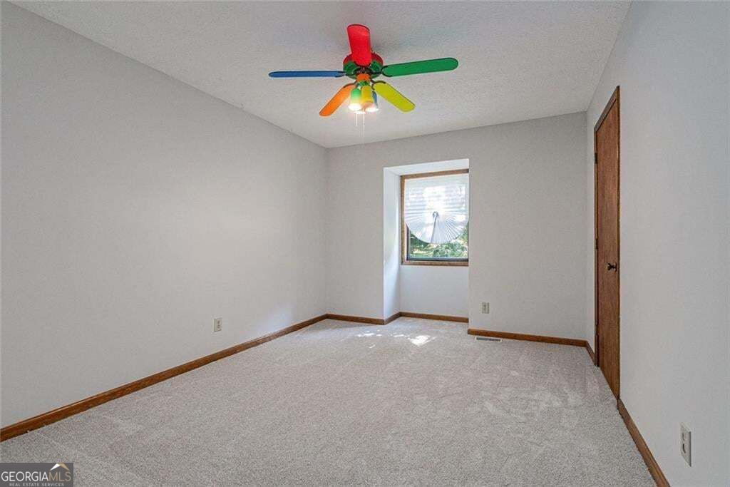 219 Park Avenue Property Photo 20