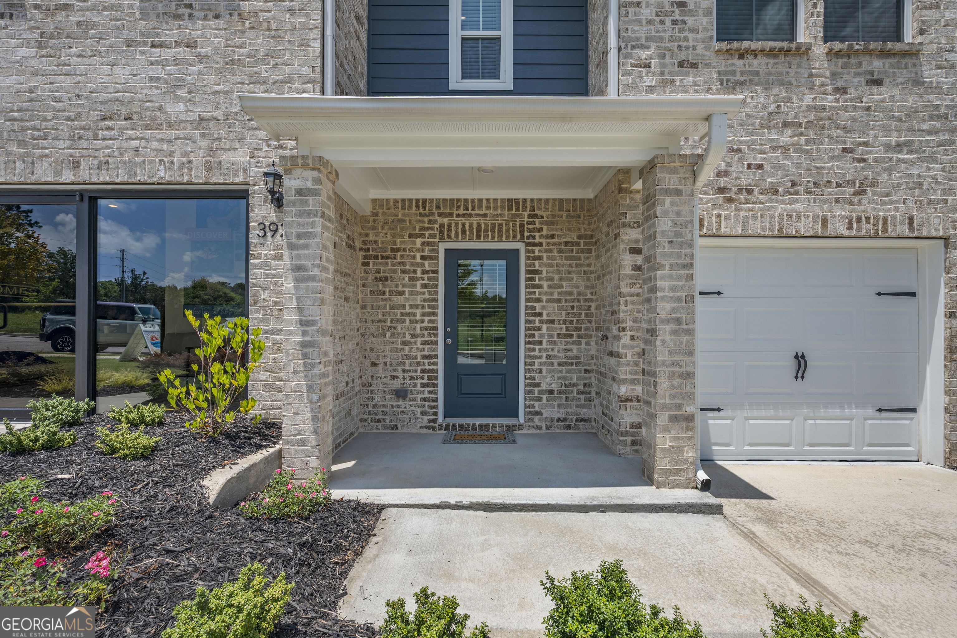 3982 Oakwood Terrace Court Property Photo 2