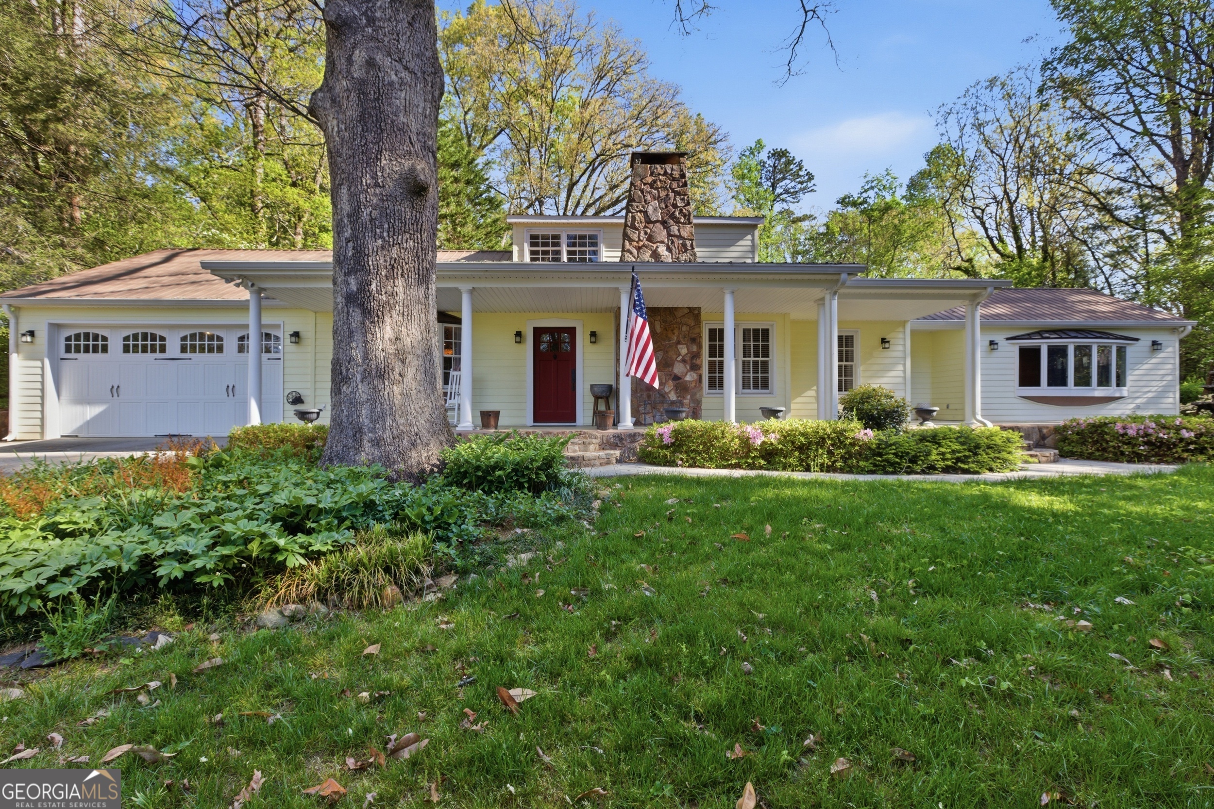 1116 Highway 76 W Property Photo 2