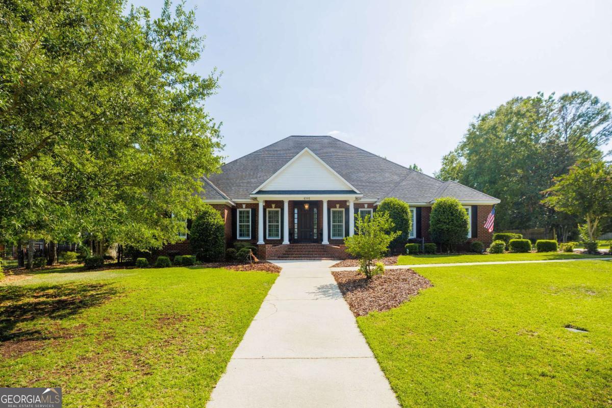 4305 Fouracre Place Property Photo 4