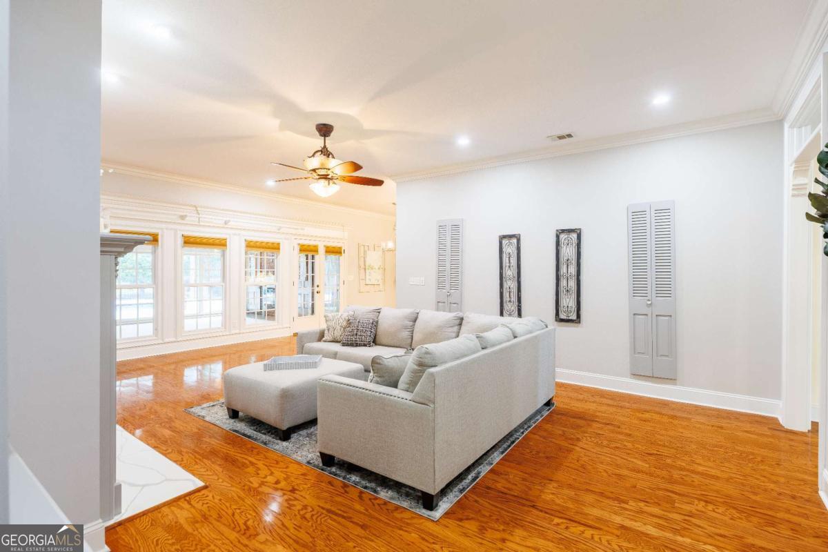 4305 Fouracre Place Property Photo 10