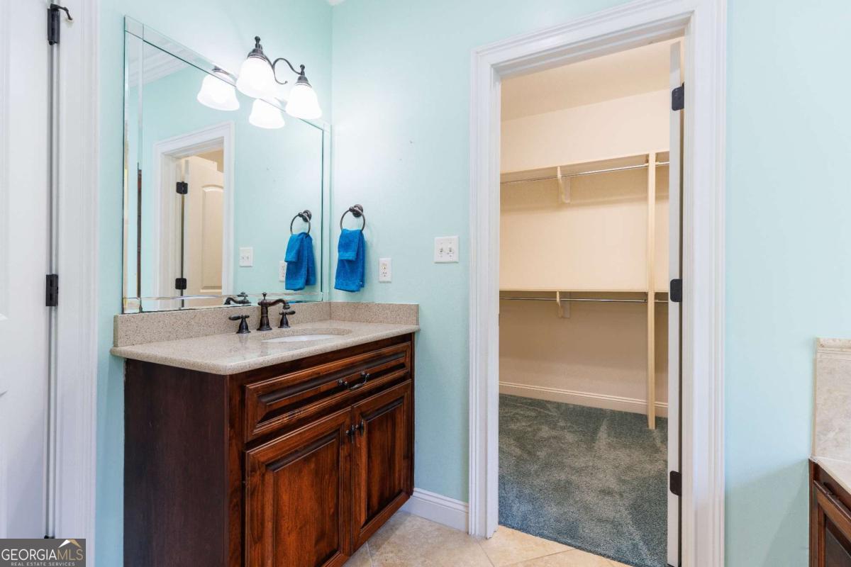 4305 Fouracre Place Property Photo 35
